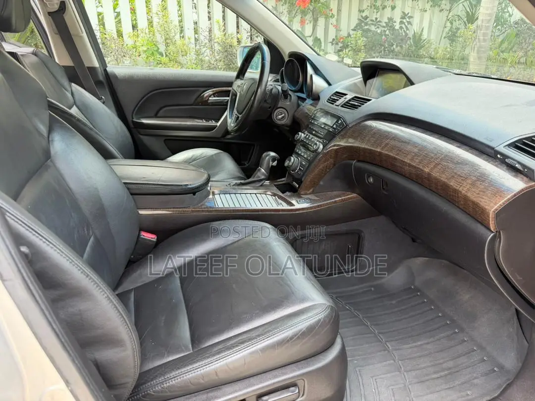 Acura MDX SUV 4dr AWD (3.7L 6cyl 6A) 2010 Silver