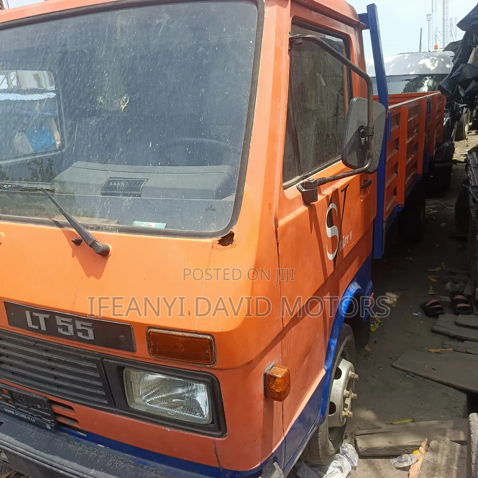 Volkswagen LT 2000 Orange