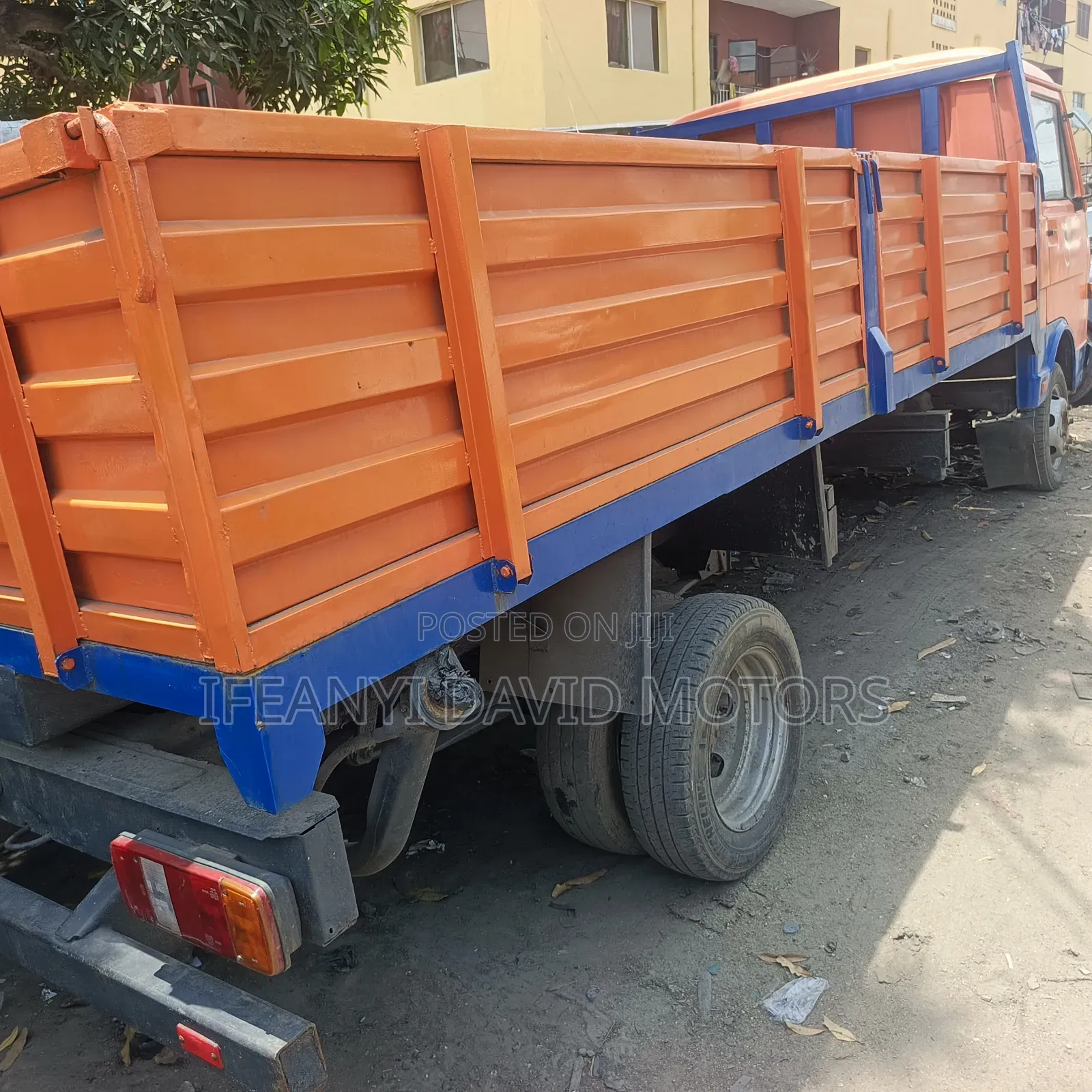 Volkswagen LT 2000 Orange
