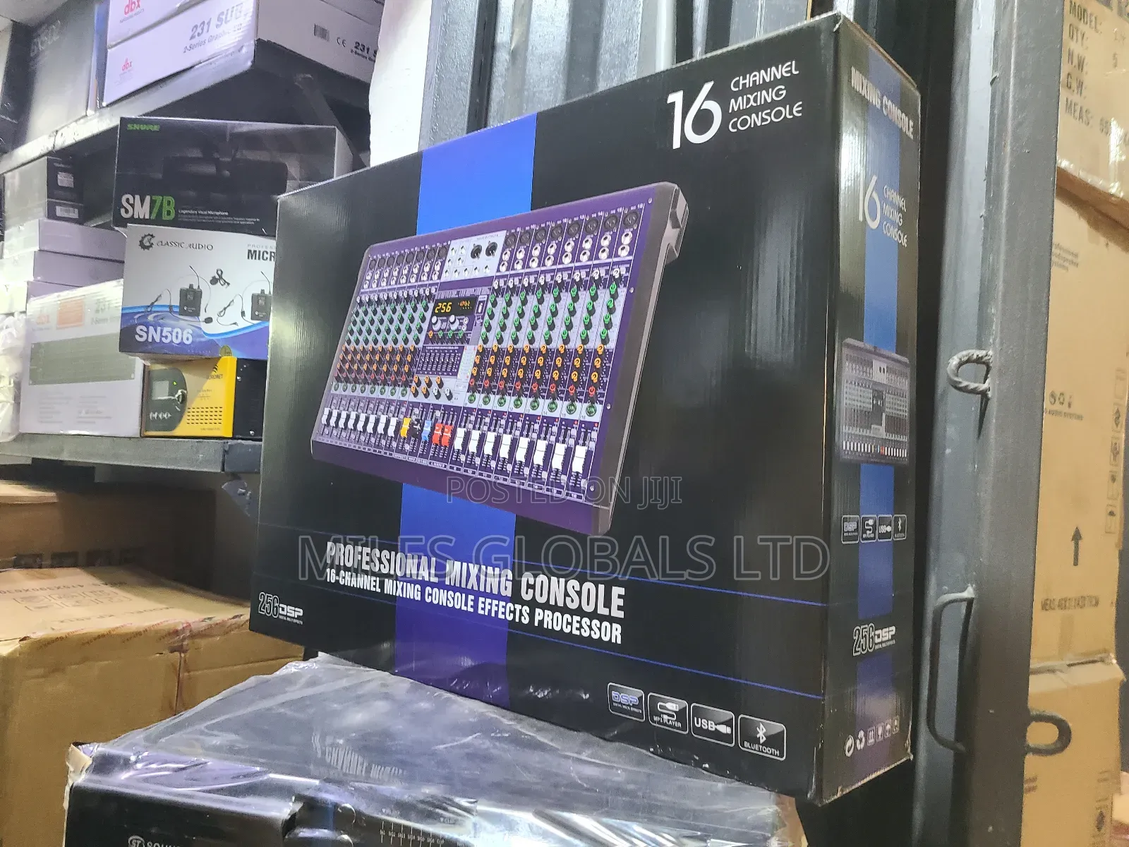 Yamaha 16 Channel Mixer