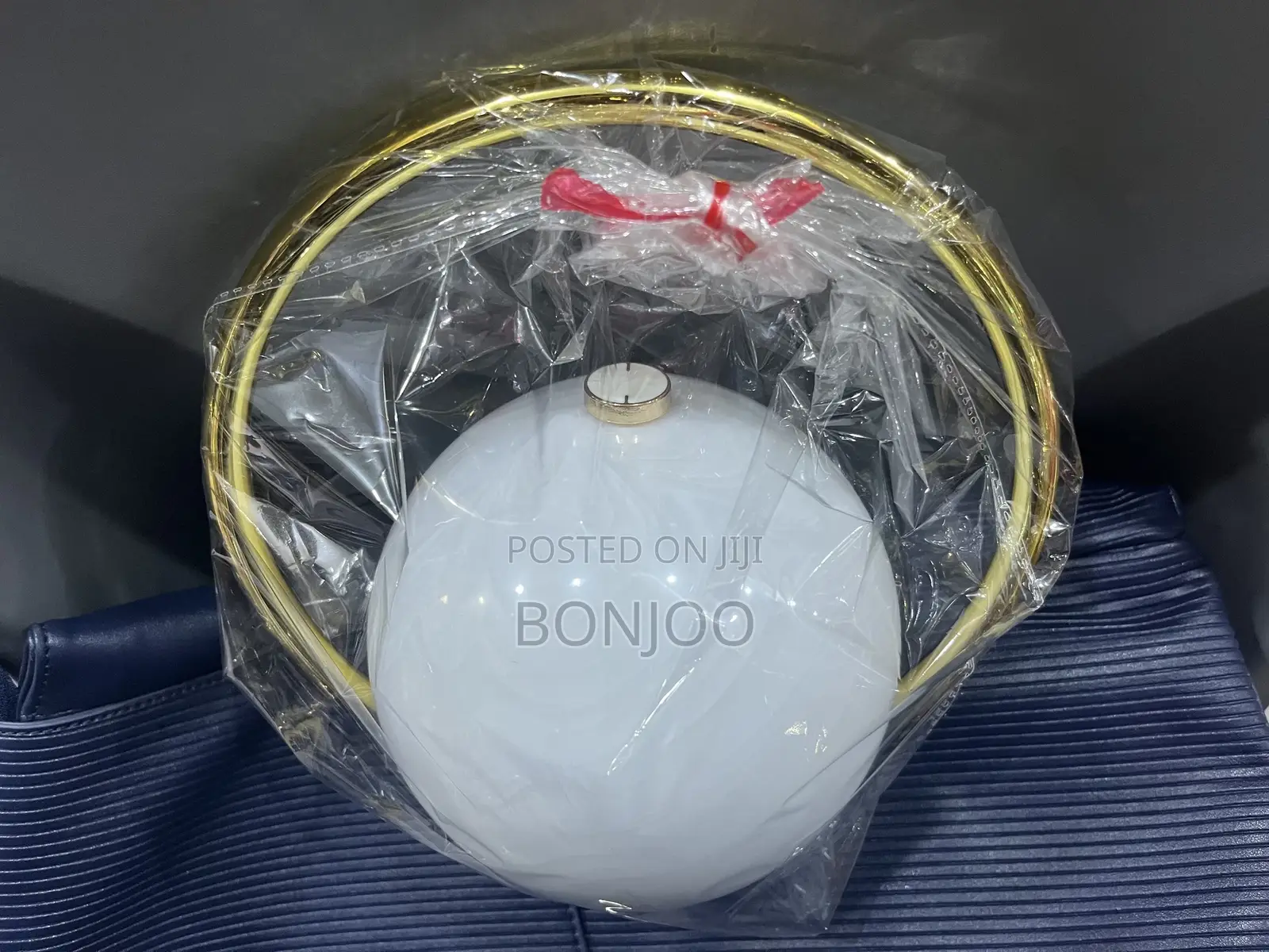 Globe Purse — Sky White
