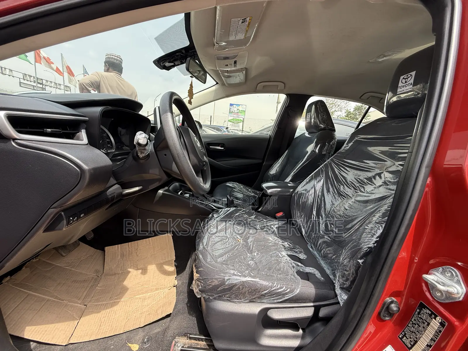 Toyota Corolla LE 2021 Red