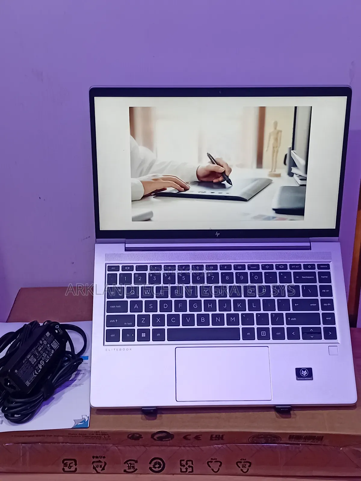 New Laptop HP 350 G2 16GB AMD Ryzen 5 SSD 256GB