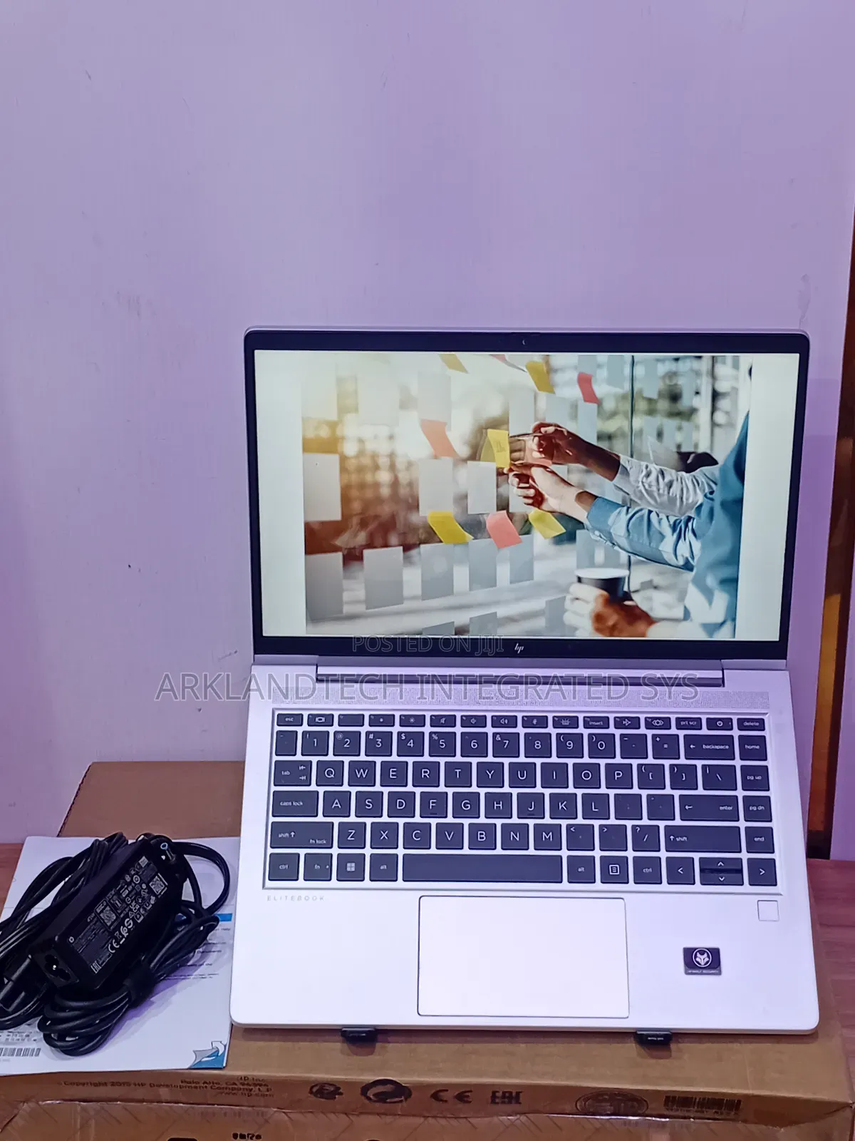 New Laptop HP 430 G4 16GB AMD Ryzen 5 SSD 256GB