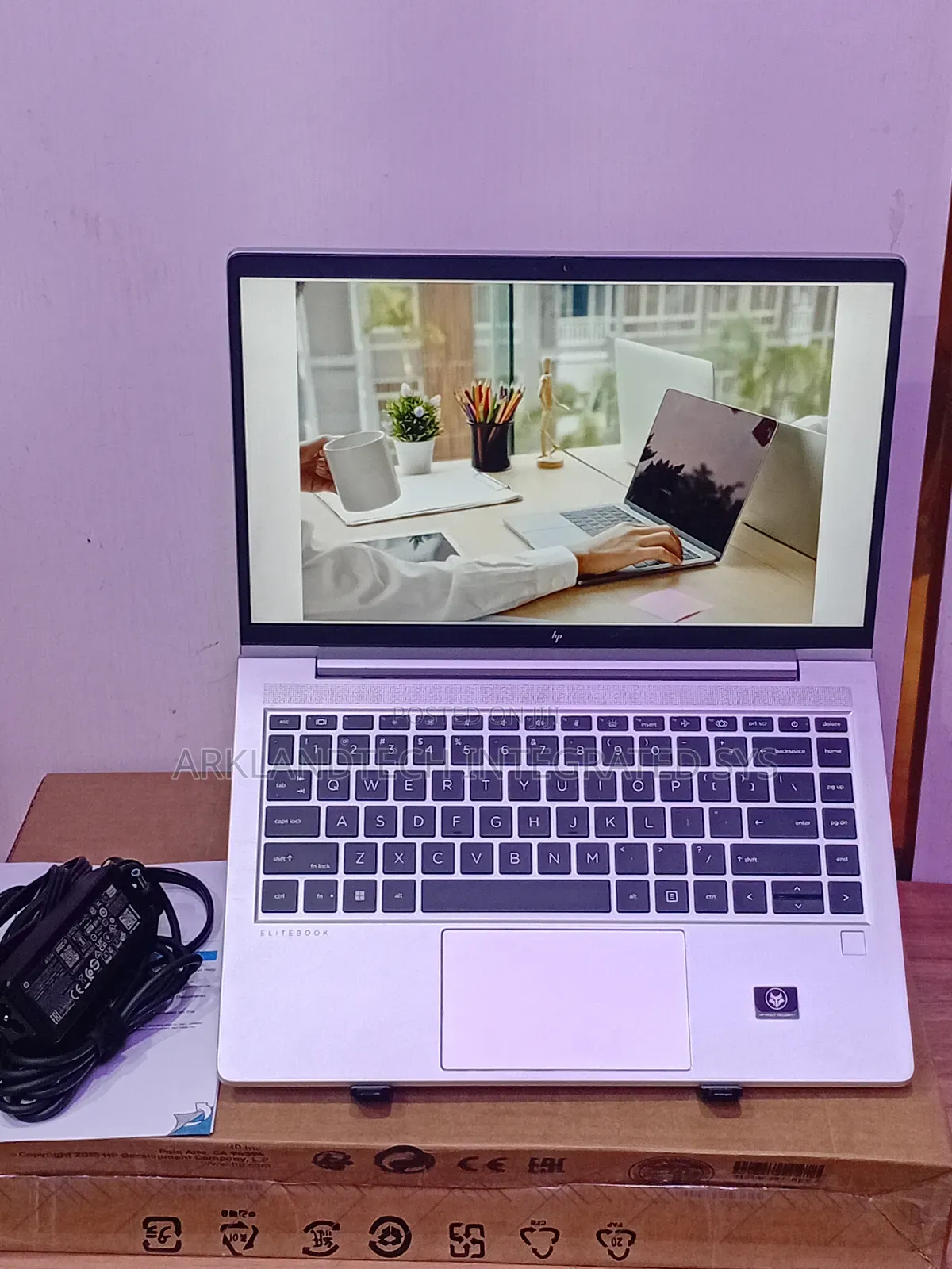 New Laptop HP 430 G5 16GB AMD Ryzen 5 SSD 256GB