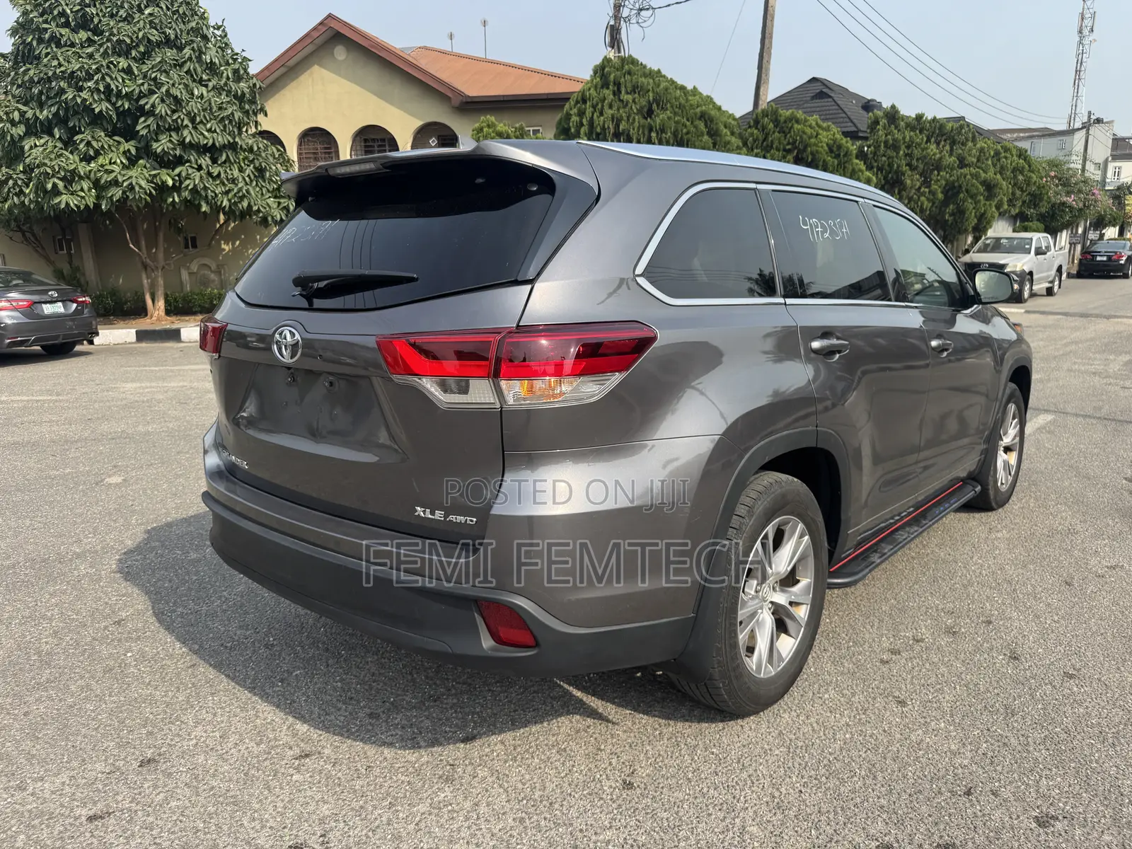 Toyota Highlander XLE 4dr SUV AWD (3.5L 6cyl 6A) 2015 Gray