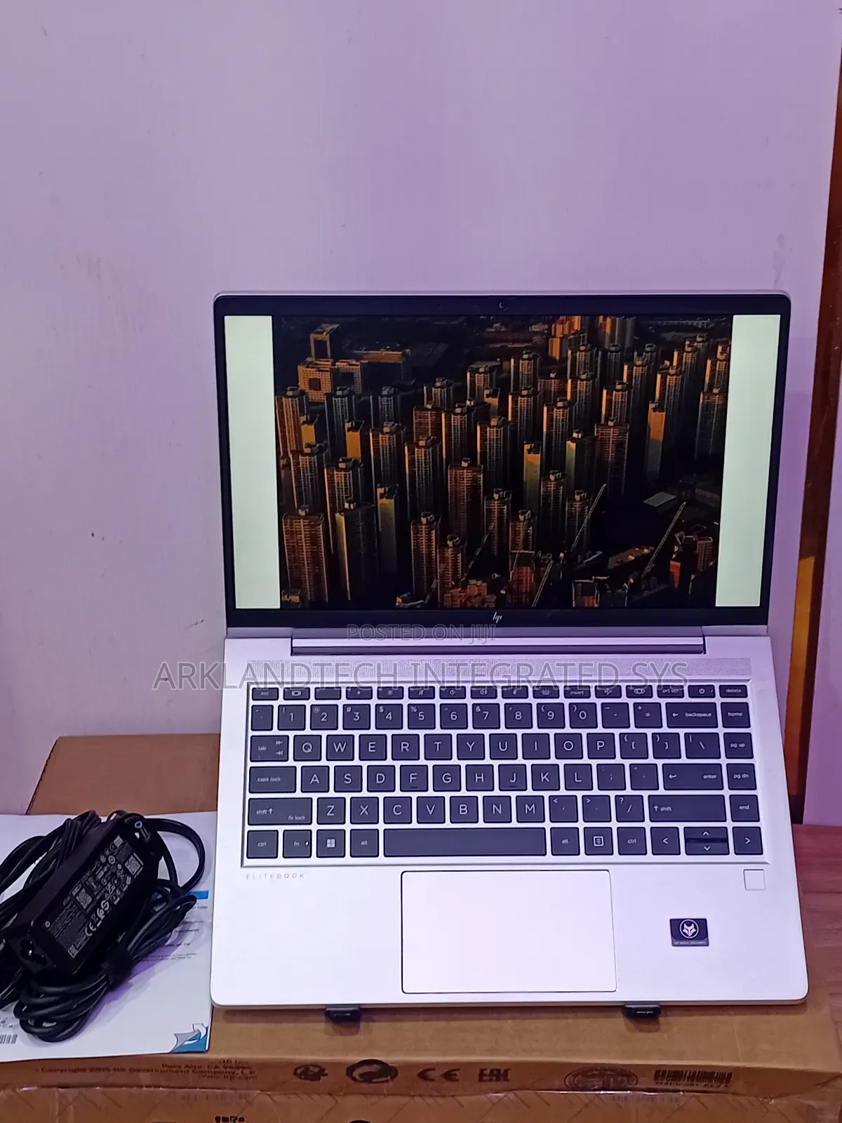 New Laptop HP 630 16GB AMD Ryzen 5 SSD 256GB