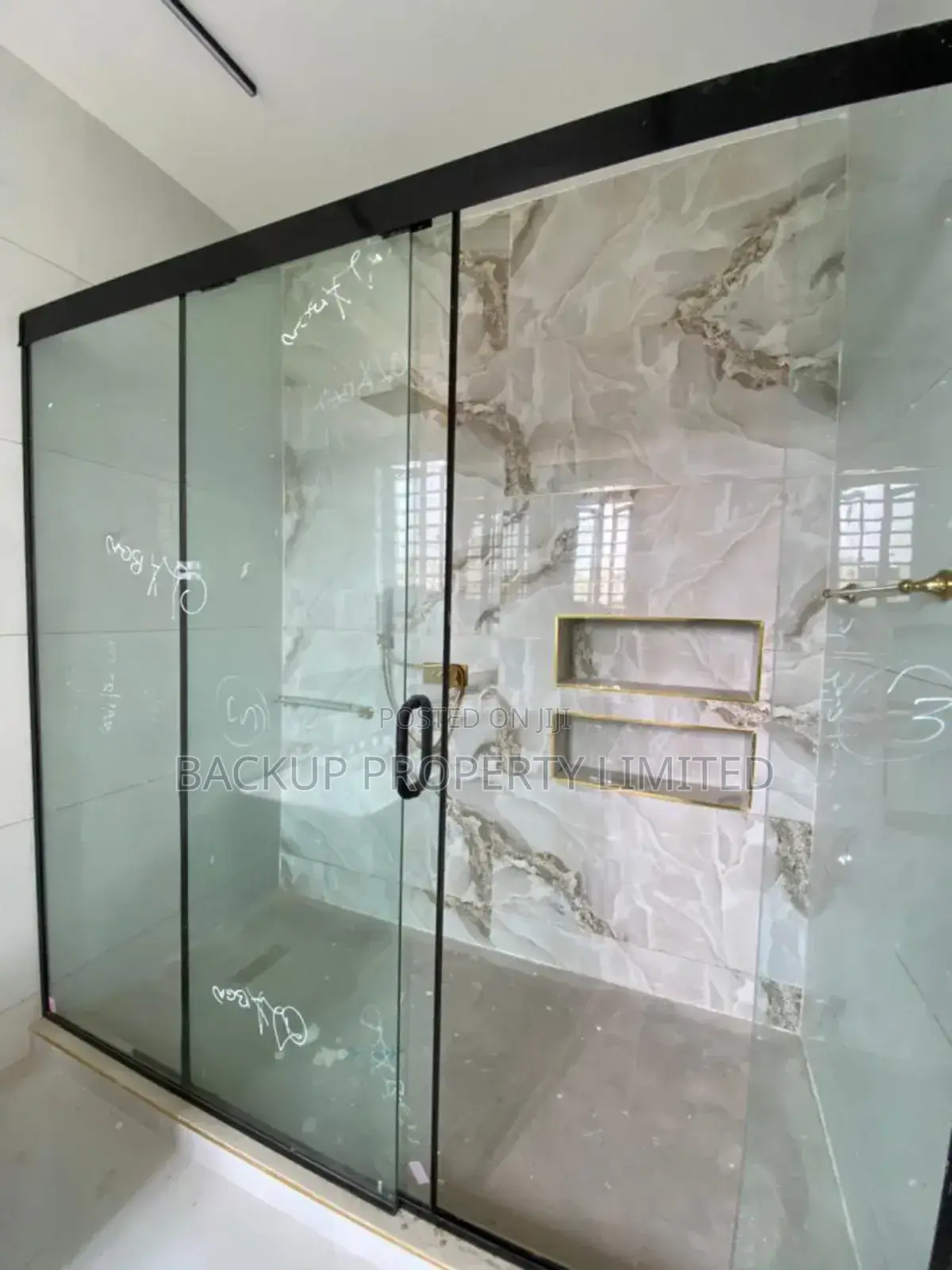 5bdrm Duplex in Lekki Phase 1 for sale