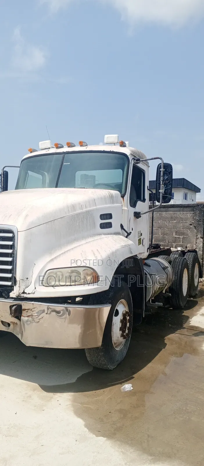 2001 Mack Cx613 Sleeper Truck