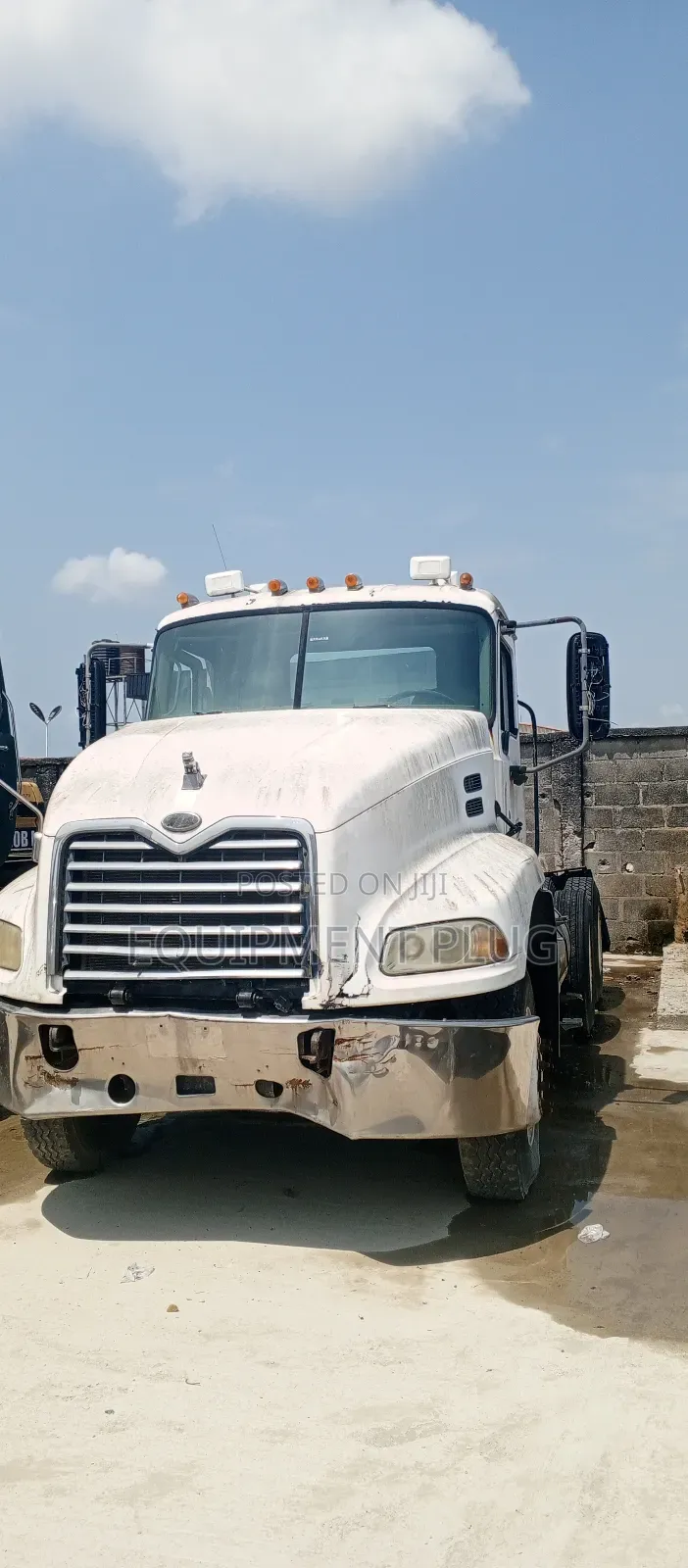 2001 Mack Cx613 Sleeper Truck