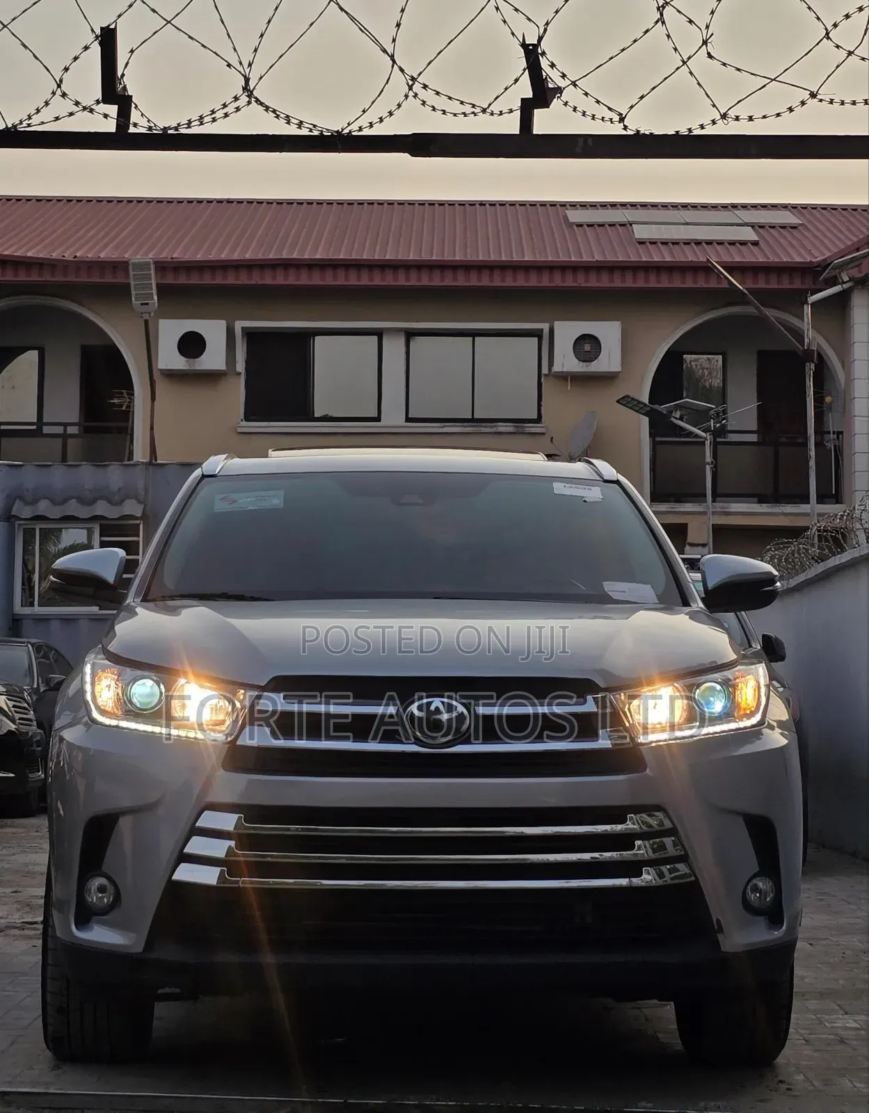 Toyota Highlander XLE 2019 Silver