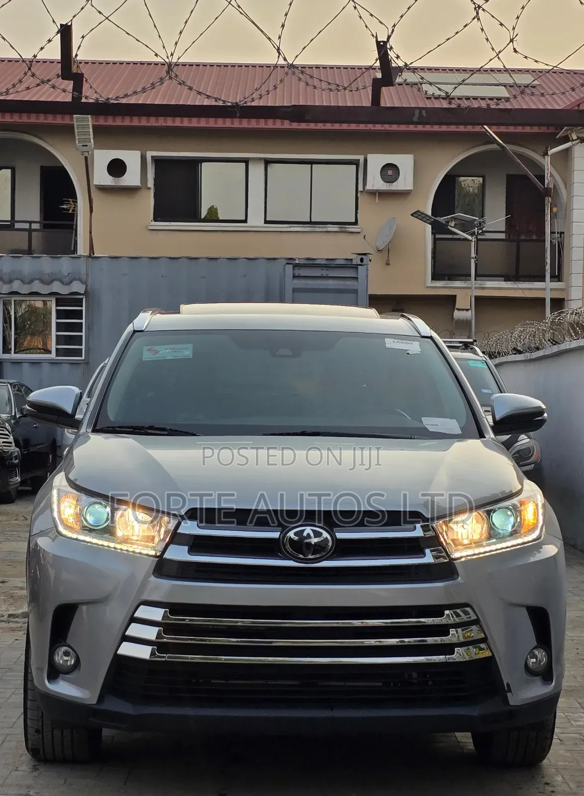Toyota Highlander XLE 2019 Silver