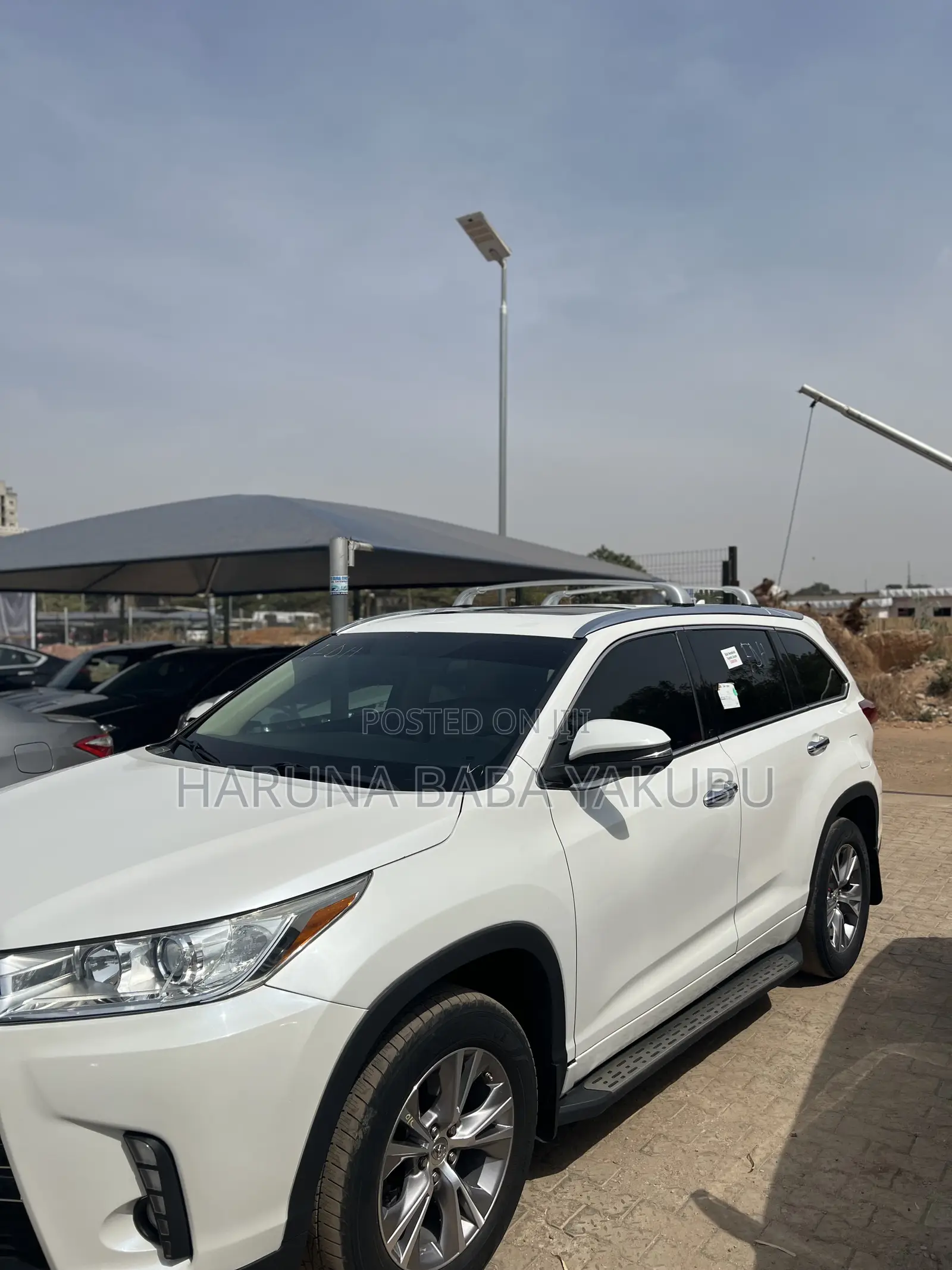 Toyota Highlander XLE 4x4 V6 (3.5L 6cyl 8A) 2018 White