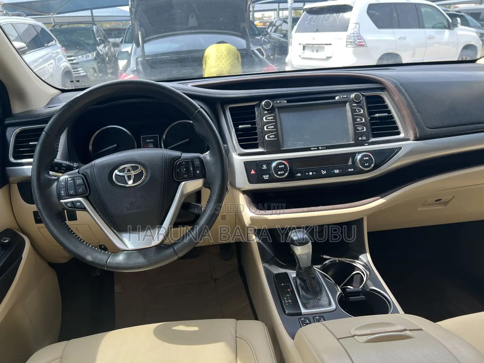 Toyota Highlander XLE 4x4 V6 (3.5L 6cyl 8A) 2018 White