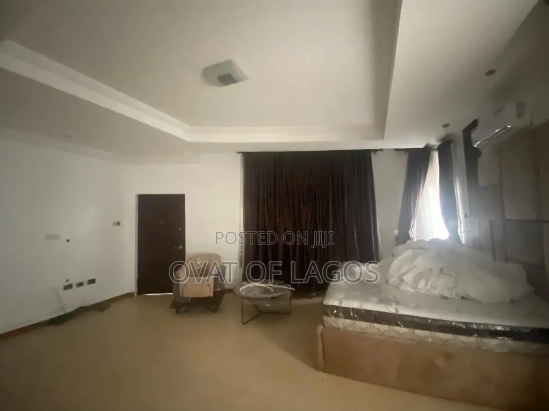 4bdrm Duplex in Lekki Phase 1 for rent