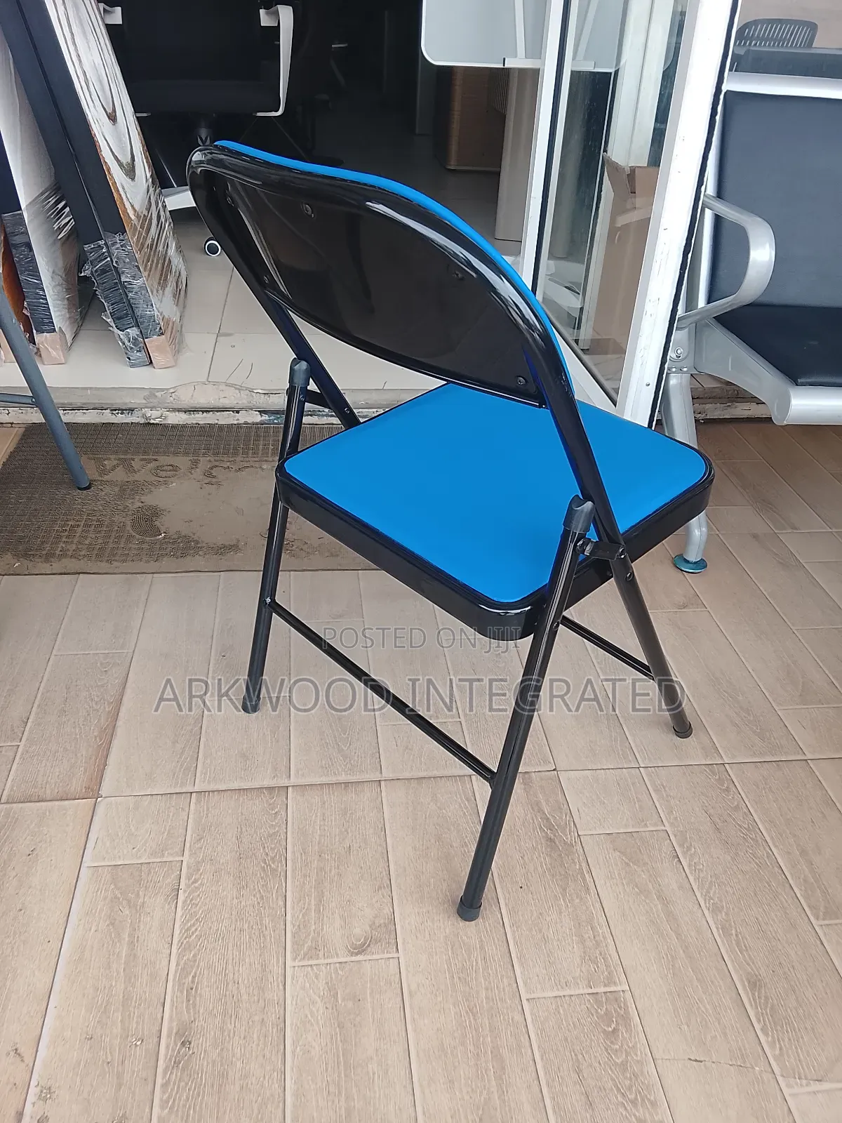 Metal Foldable Chair With Leather Seat