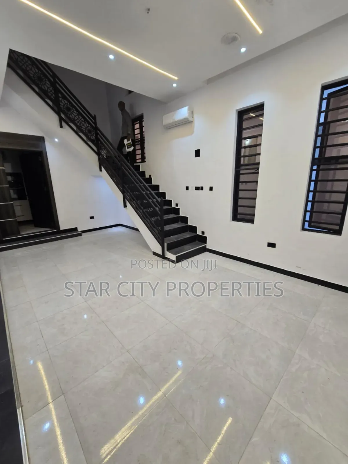 5bdrm Duplex in Magodo Gra Phase 2 for sale