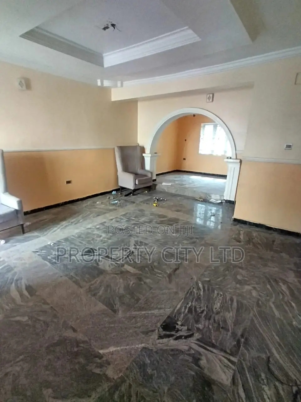 12bdrm Mansion in Alogba Estate And, Ibeshe / Ikorodu for sale