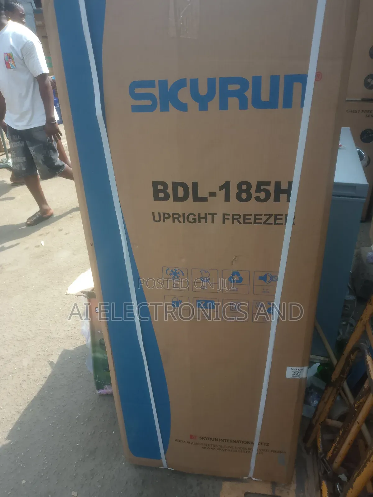 Skyrun Upright Freezer Model BDL-185h