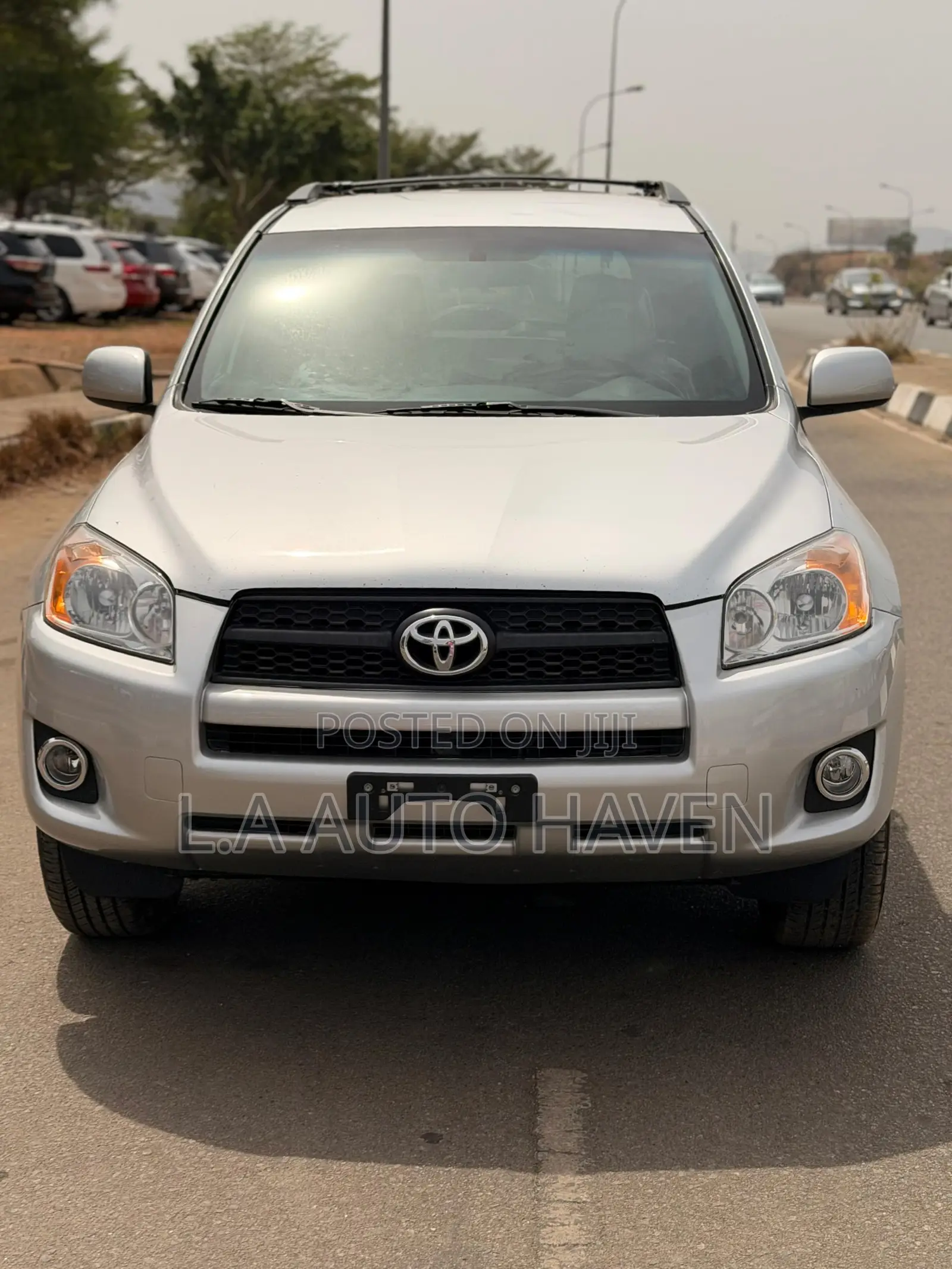 Toyota RAV4 2011 Silver