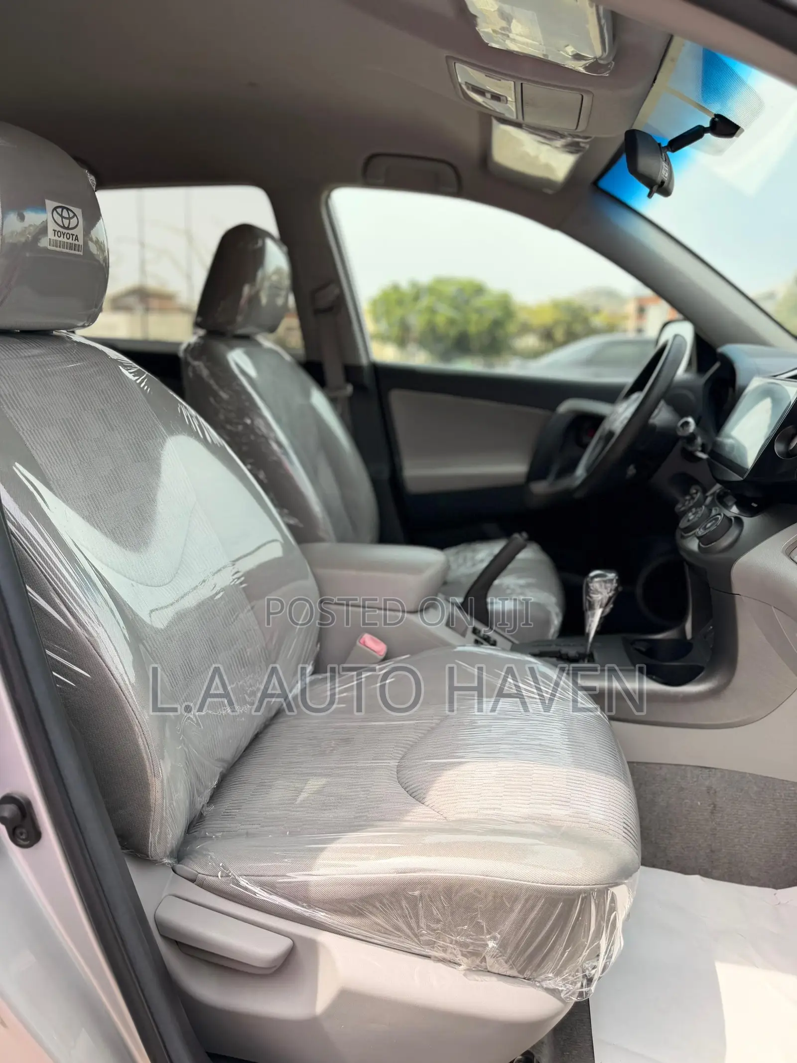 Toyota RAV4 2011 Silver