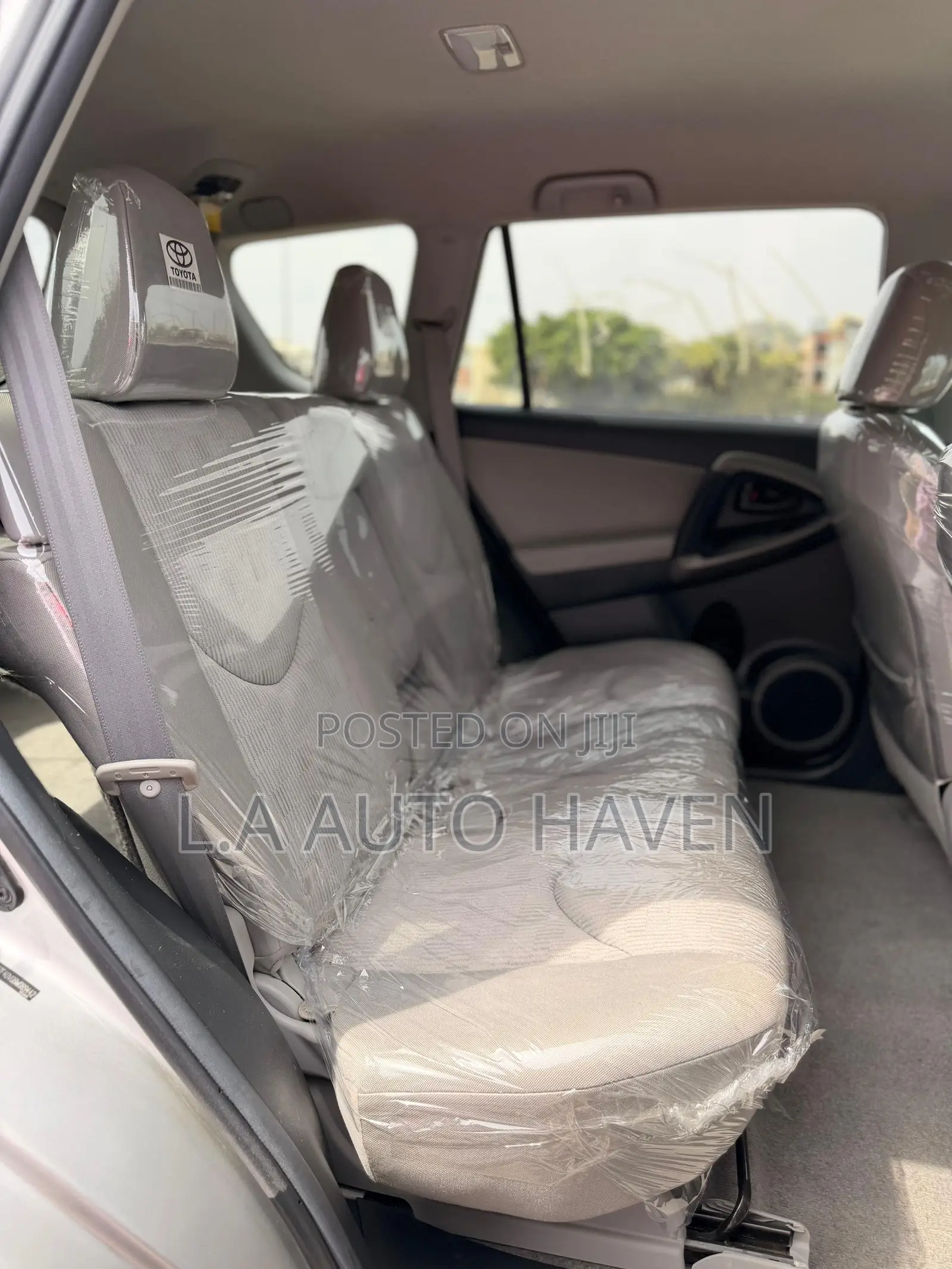 Toyota RAV4 2011 Silver