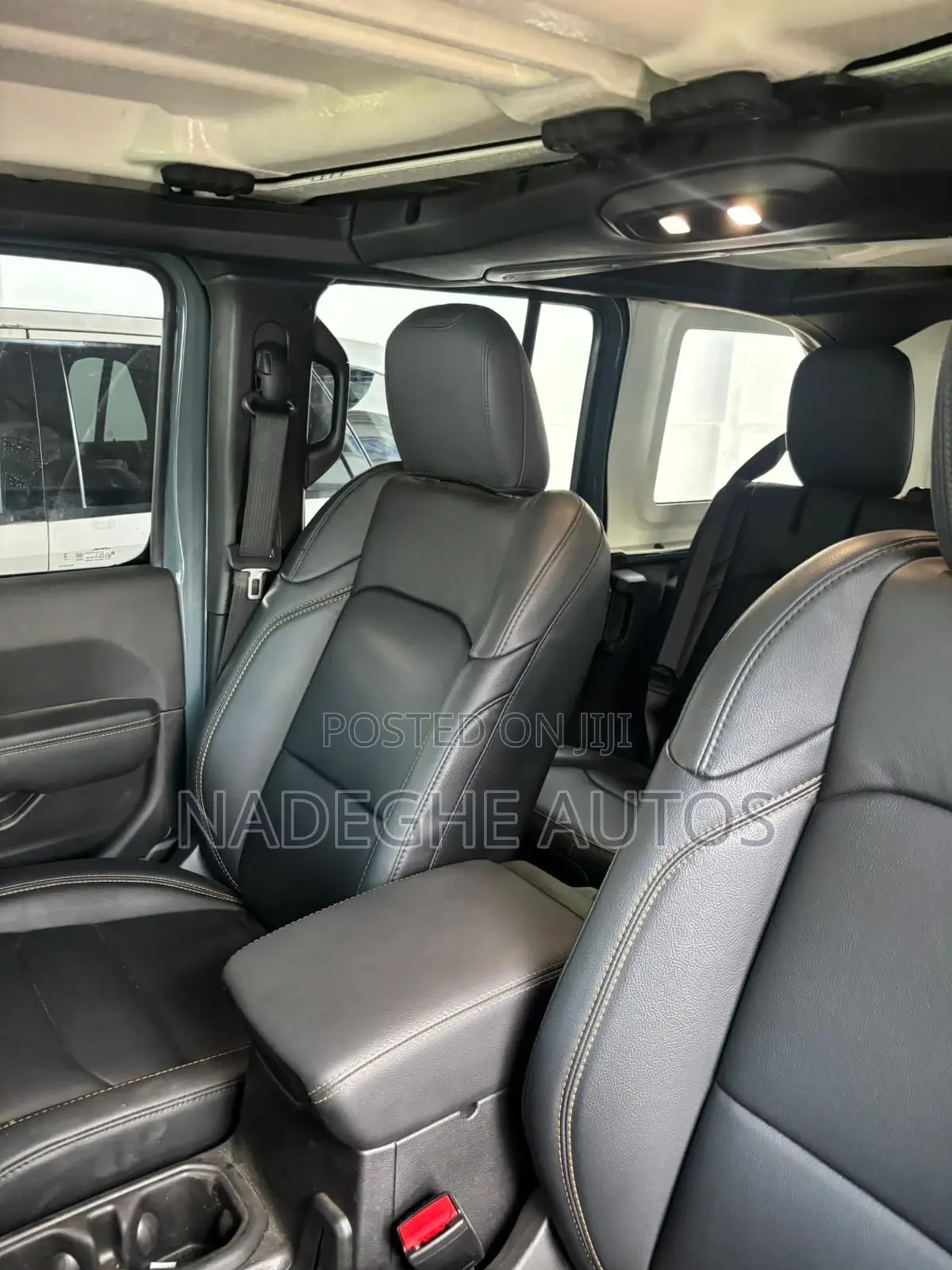 Jeep Wrangler 2025 Gray