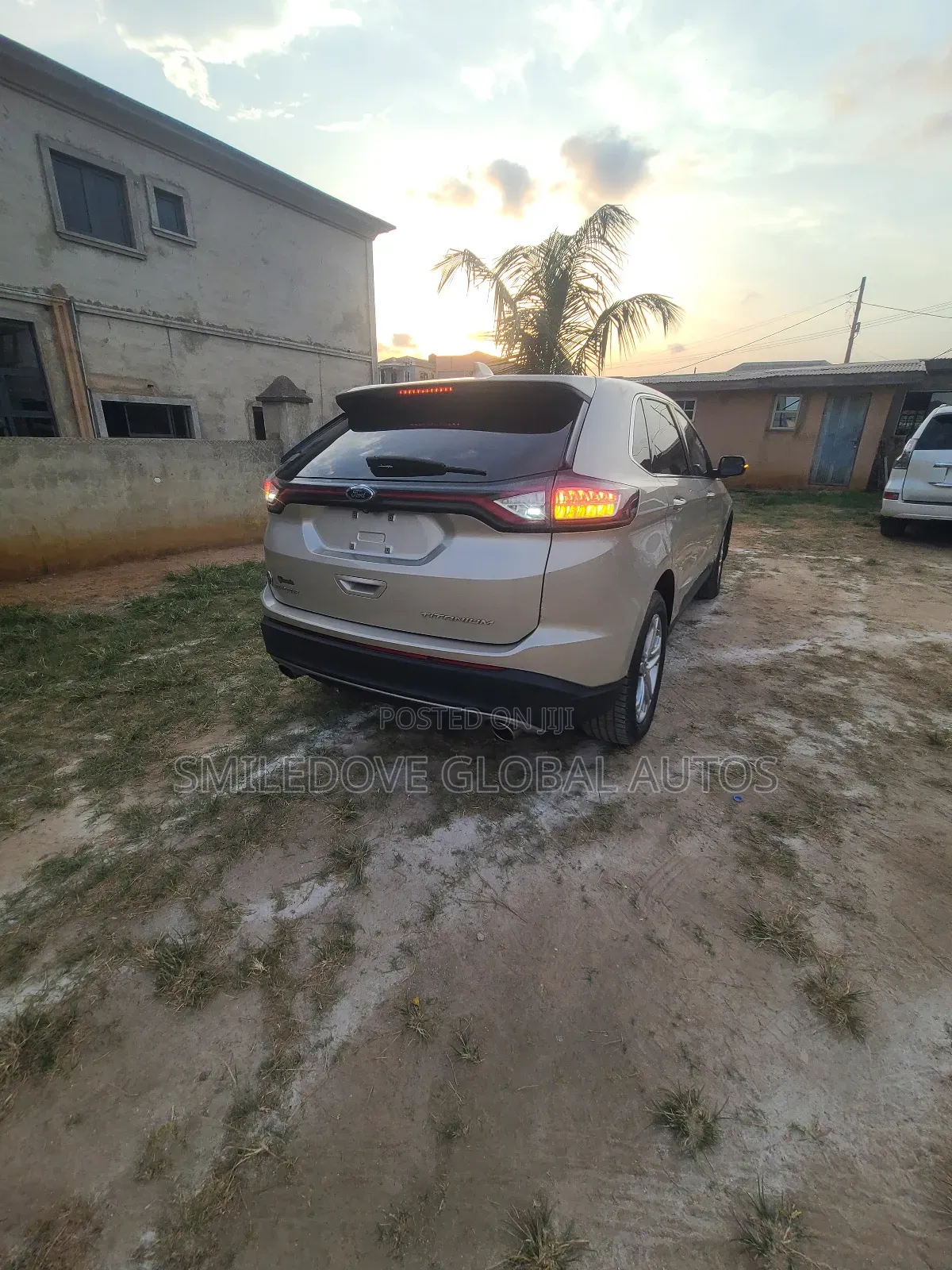 Ford Edge Titanium AWD 2018 Gold