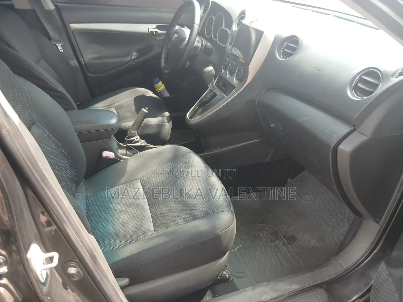 Toyota Matrix Hatchback FWD (1.8L 4cyl 5M) 2010 Black