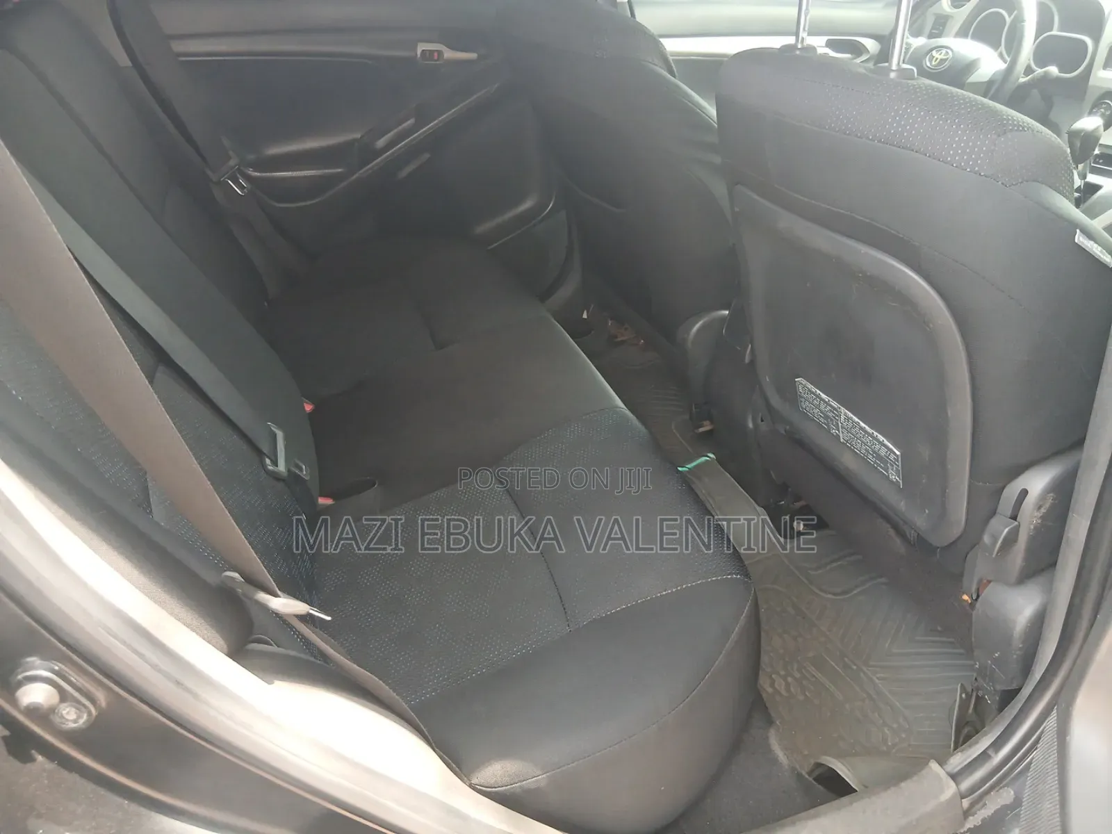 Toyota Matrix Hatchback FWD (1.8L 4cyl 5M) 2010 Black