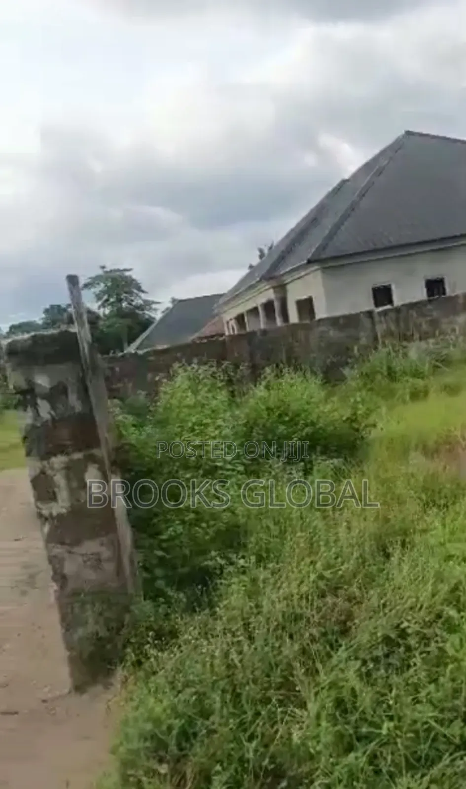 A Plot of 80/100 in an Estate at Airport Rd, Warri for Sale