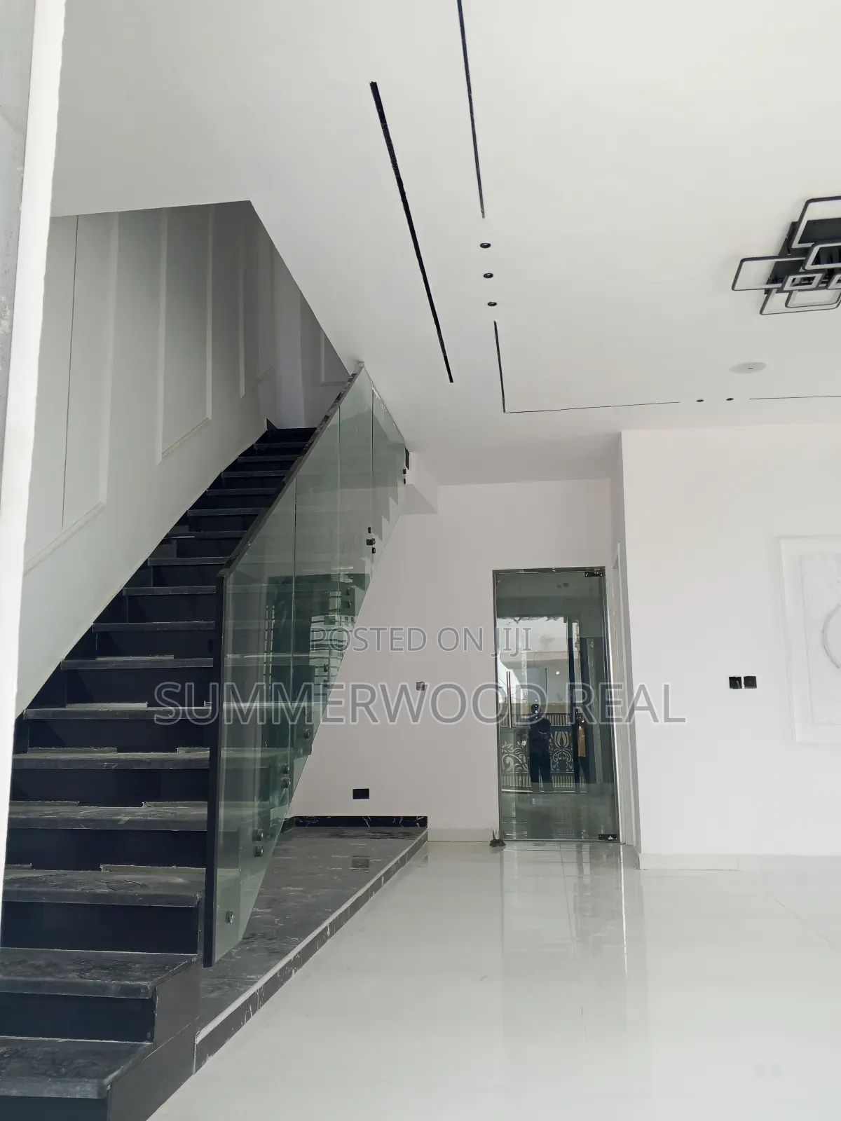 4bdrm Duplex in Lekki Phase 2 for sale