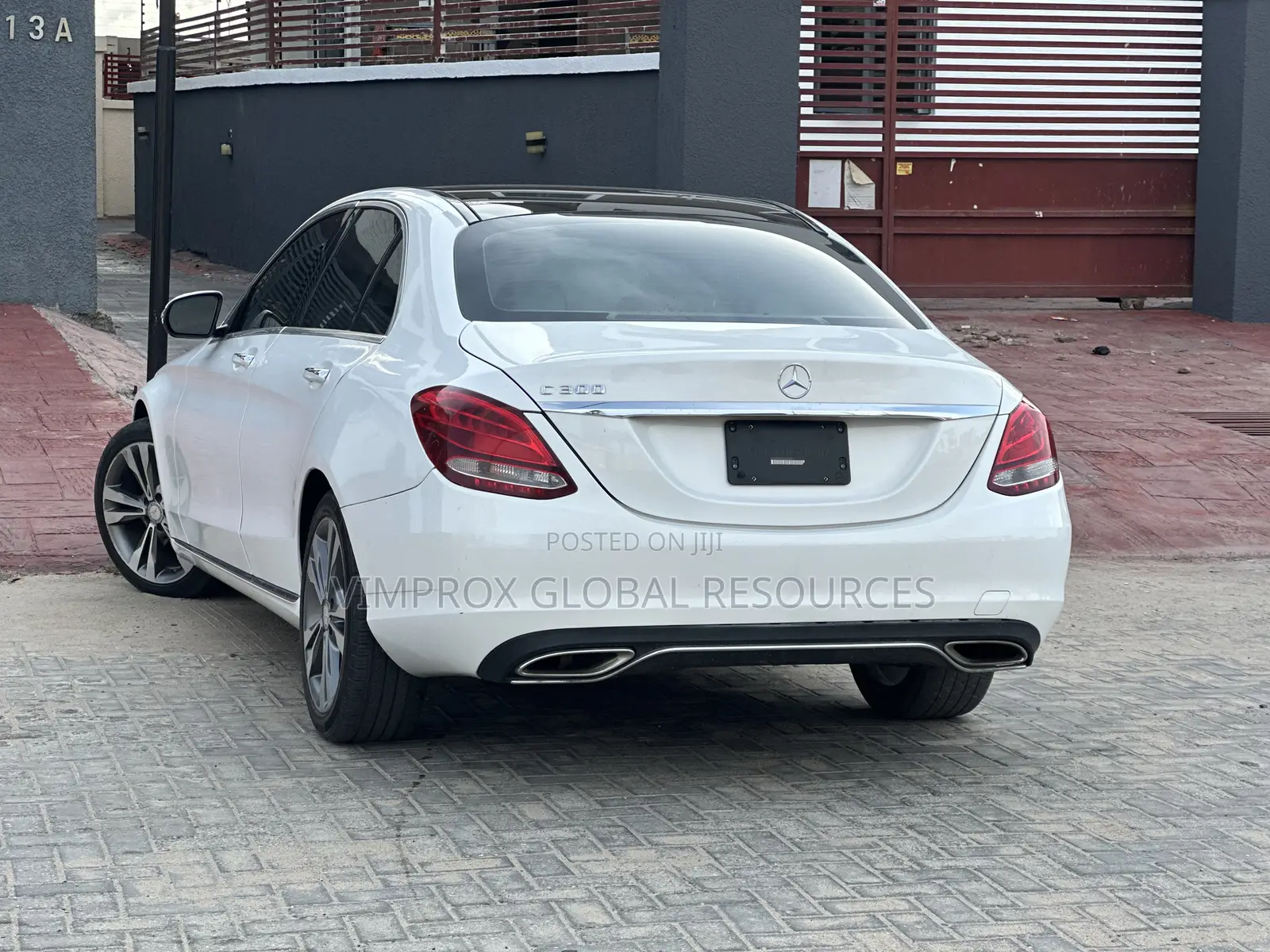 Mercedes-Benz C300 Base 4Matic Sedan AWD (2.0L 4cyl 7A) 2016 White