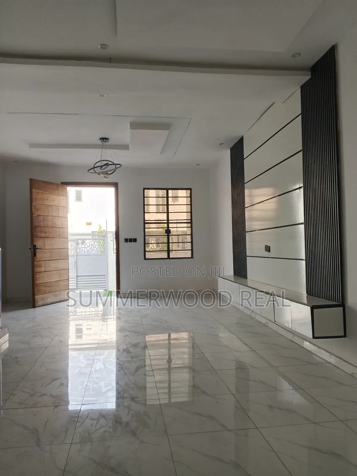 3bdrm Duplex in Lekki Phase 2 for sale