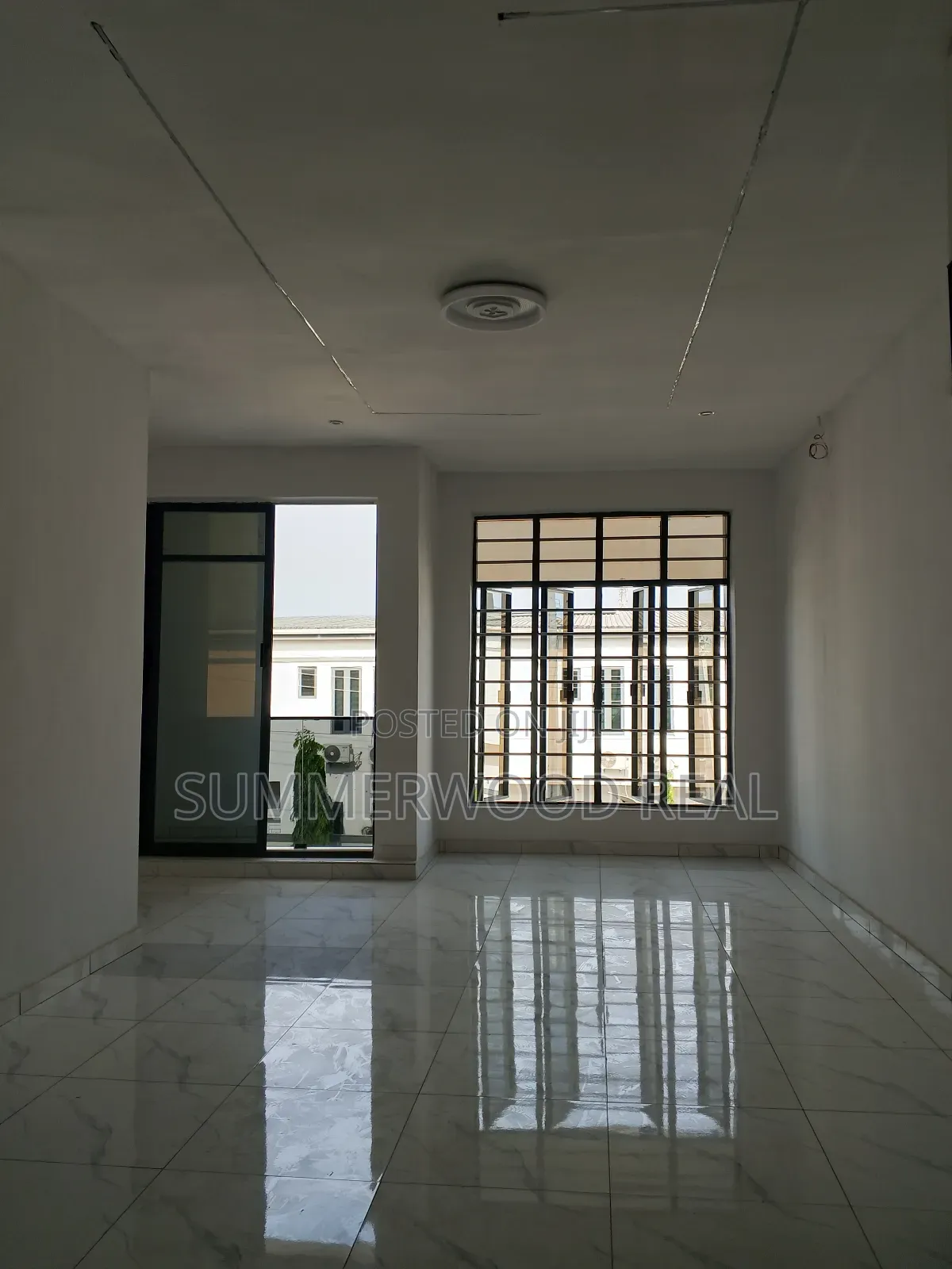 3bdrm Duplex in Lekki Phase 2 for sale