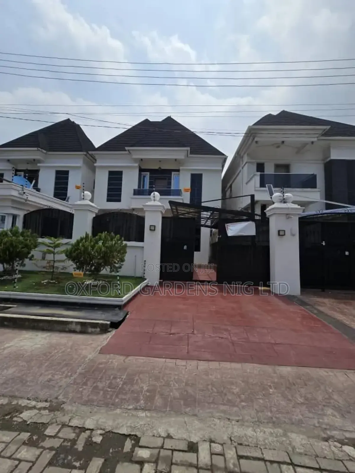 4bdrm Duplex in Bera Estate, Chevron for sale