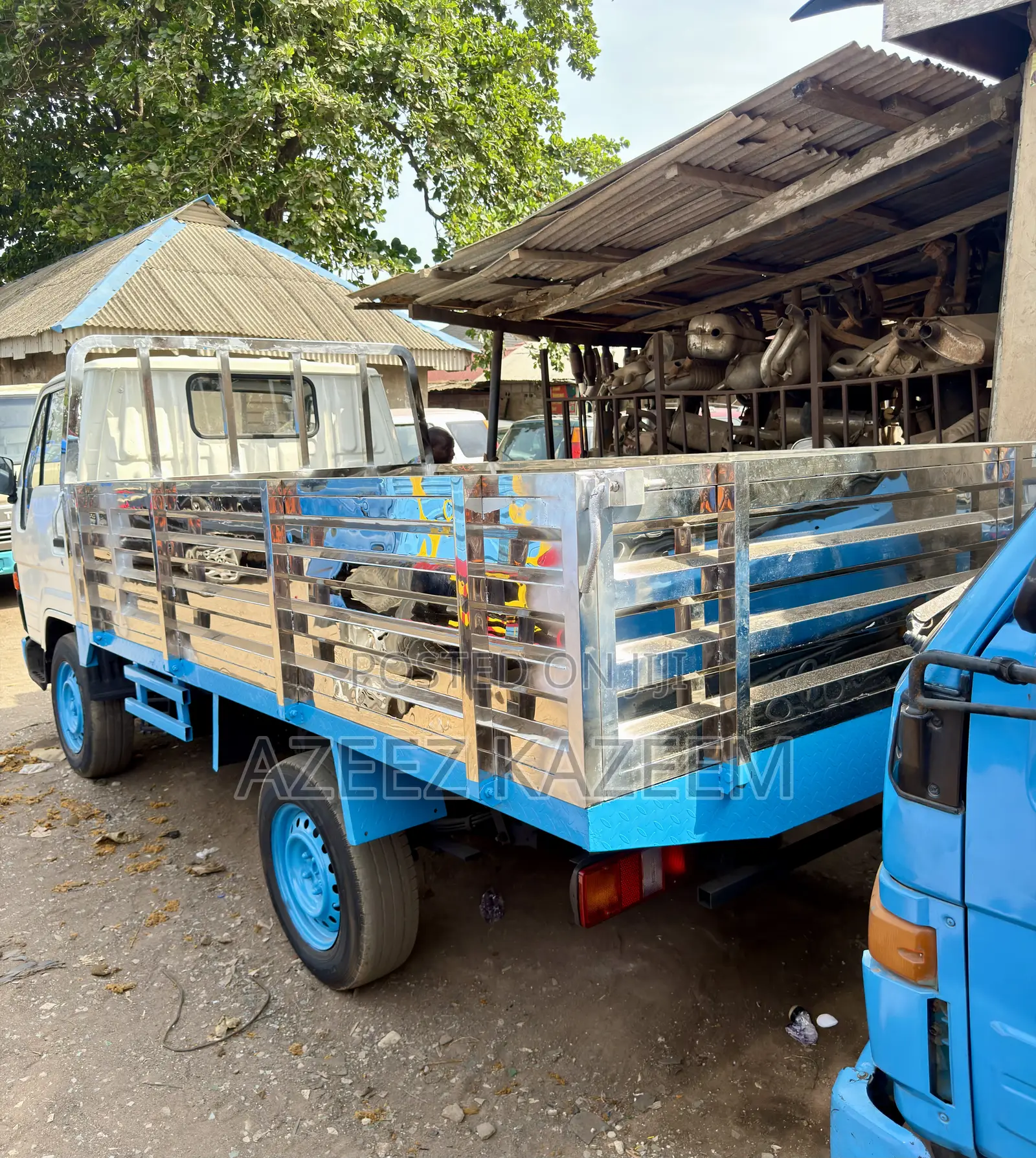 Toyota Dyna 100 Stainless Drop Side Body