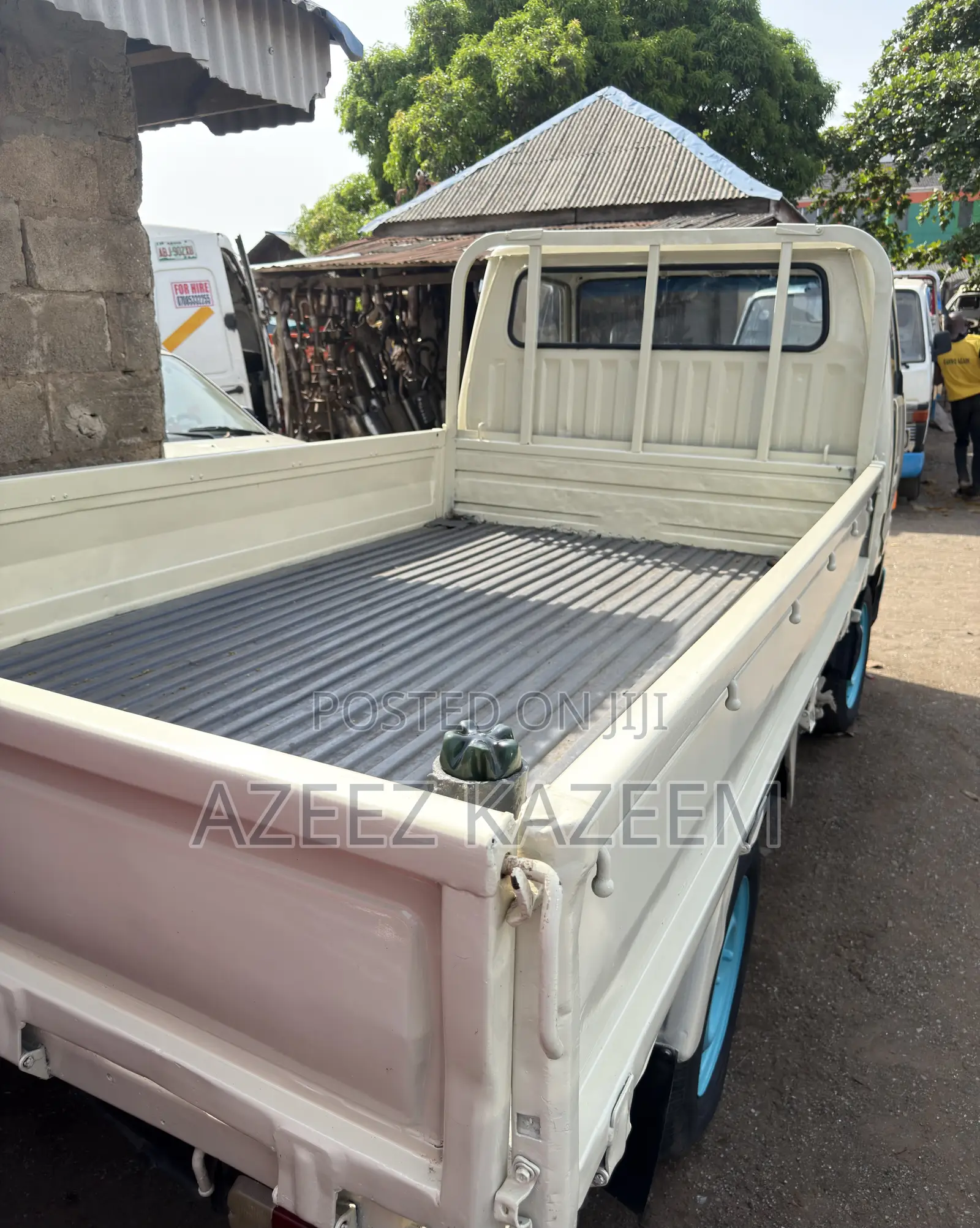 Toyota Dyna 100 Normal Bucket ( Registered ) 1998