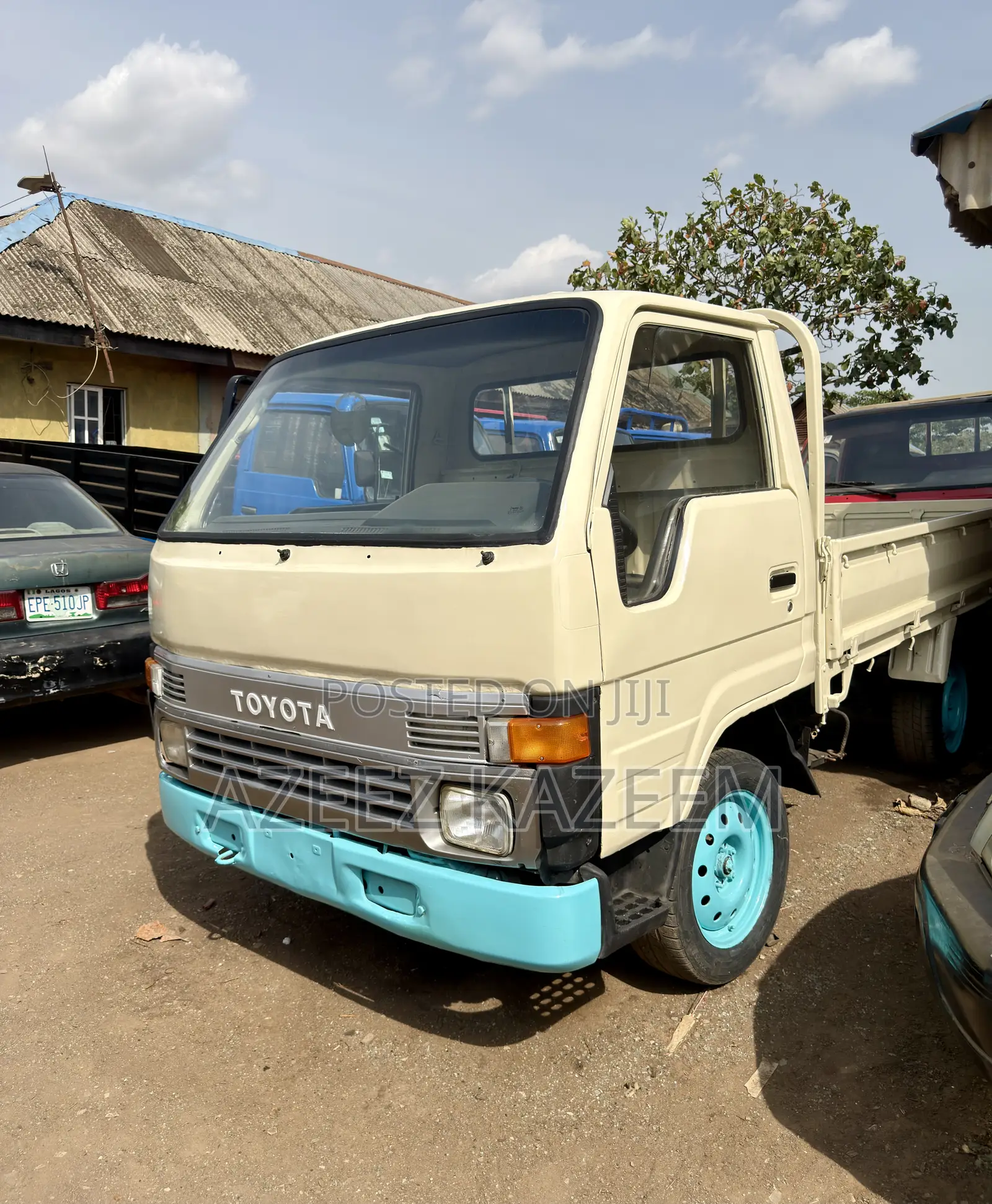 Toyota Dyna 100 Normal Bucket ( Registered ) 1998