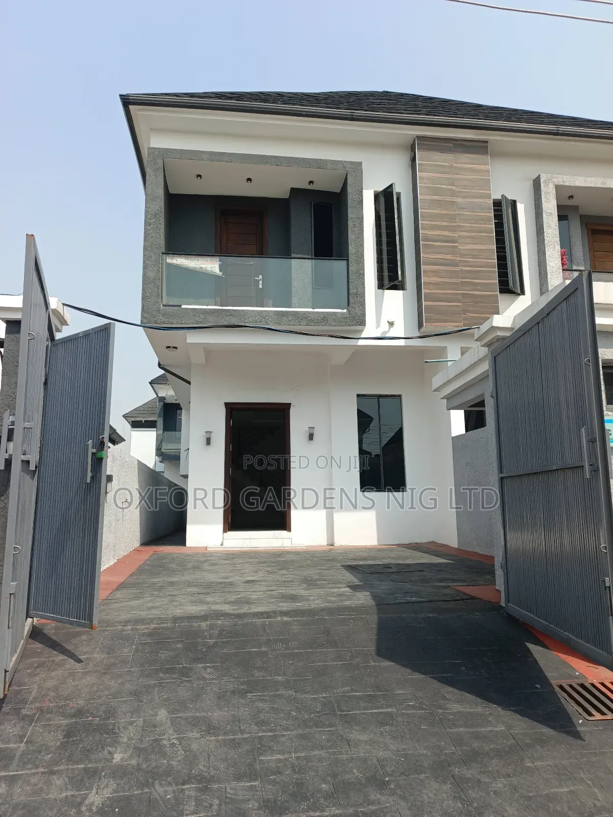4bdrm Duplex in Empire Home'S Estate, Chevron for sale