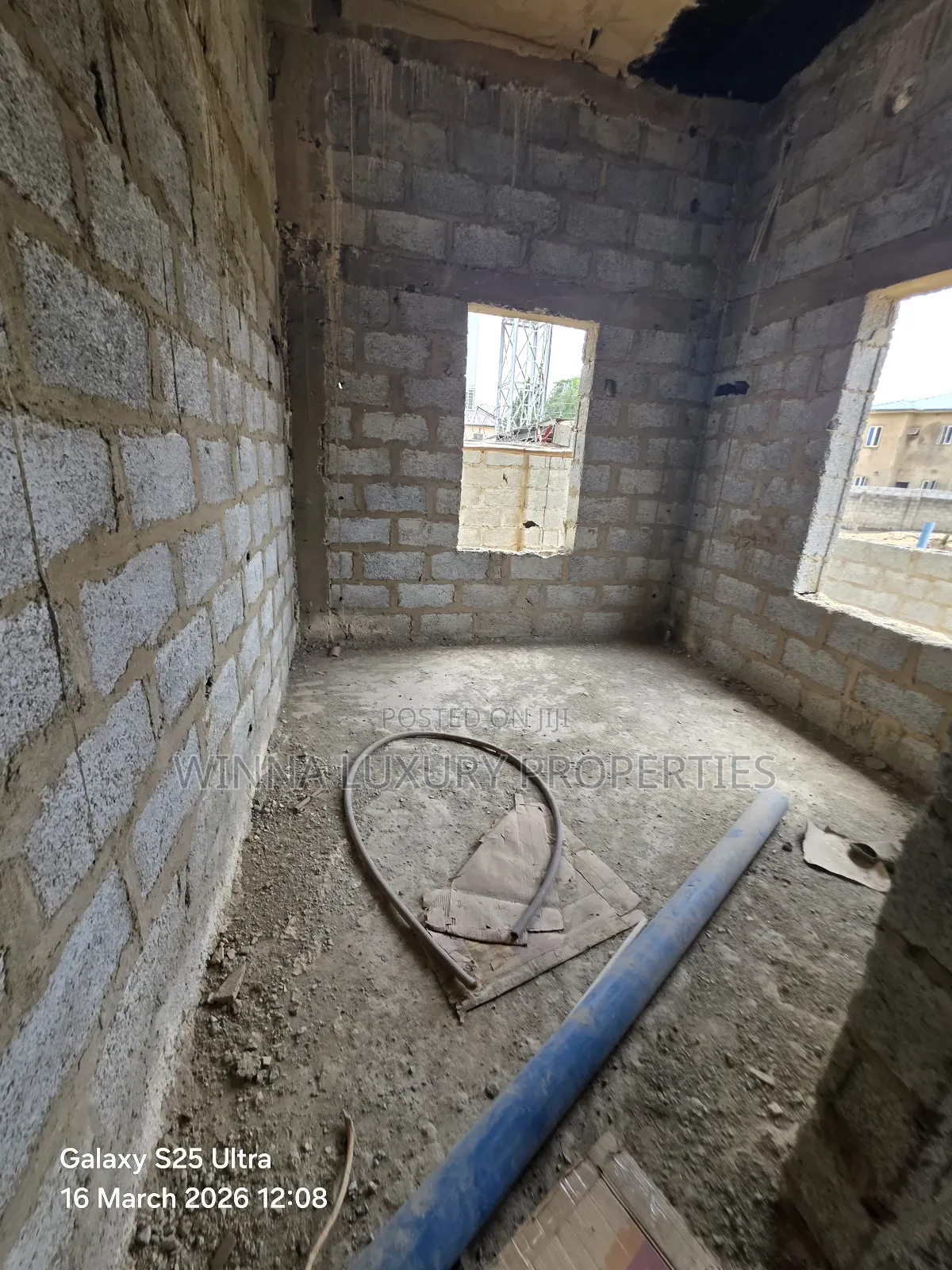 6bdrm Duplex in Aiben, Lugbe District for sale
