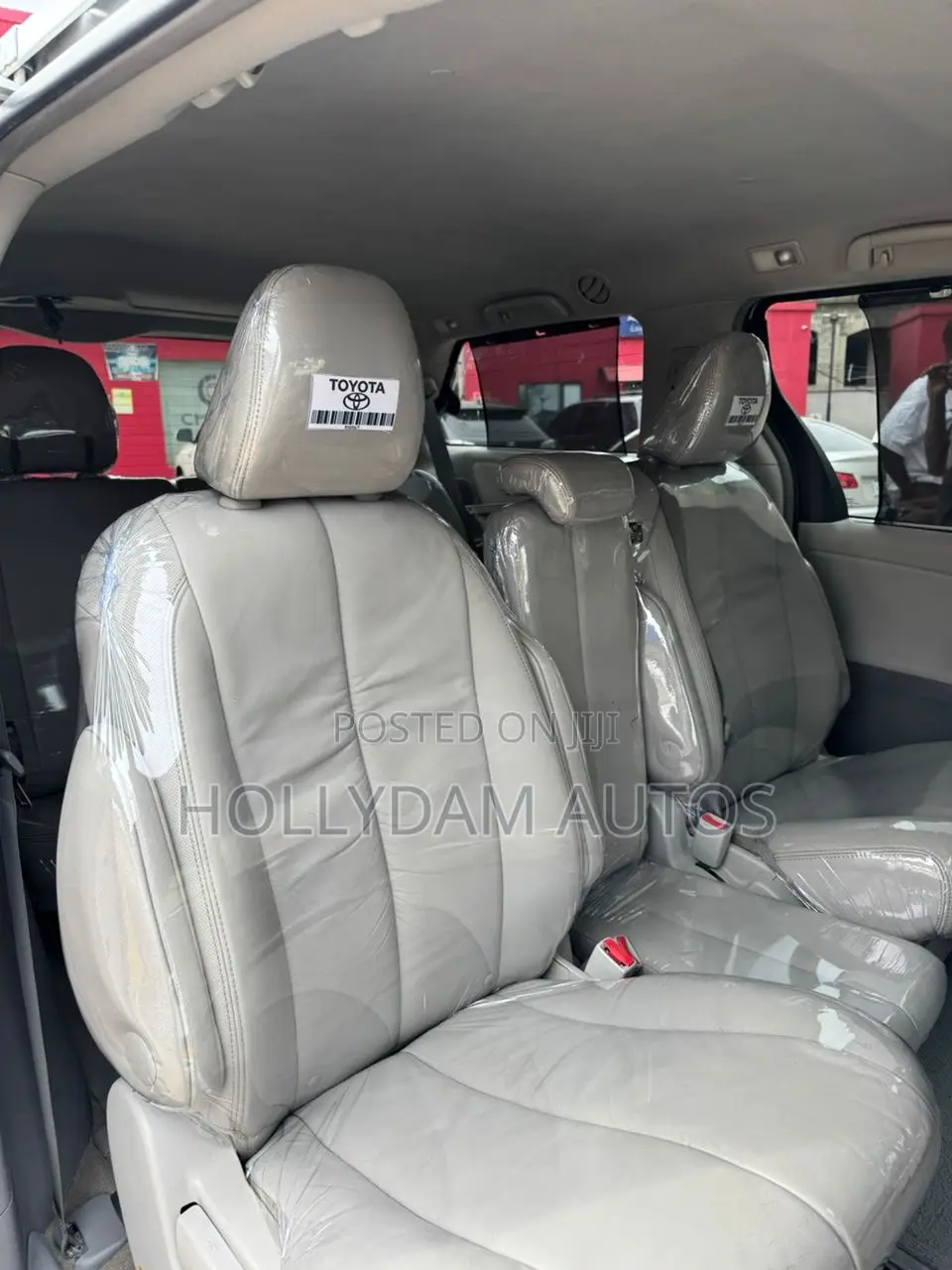 Toyota Sienna XLE FWD 8-Passenger 2013 White
