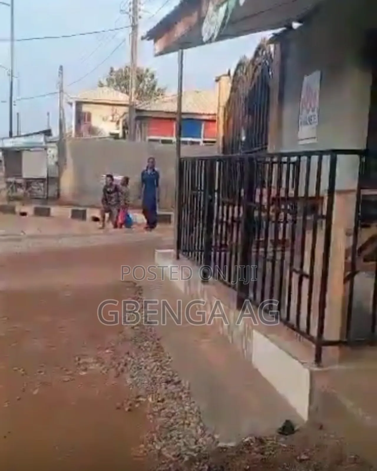 2bdrm Block of Flats in New London Baruwa, Akowonjo for sale