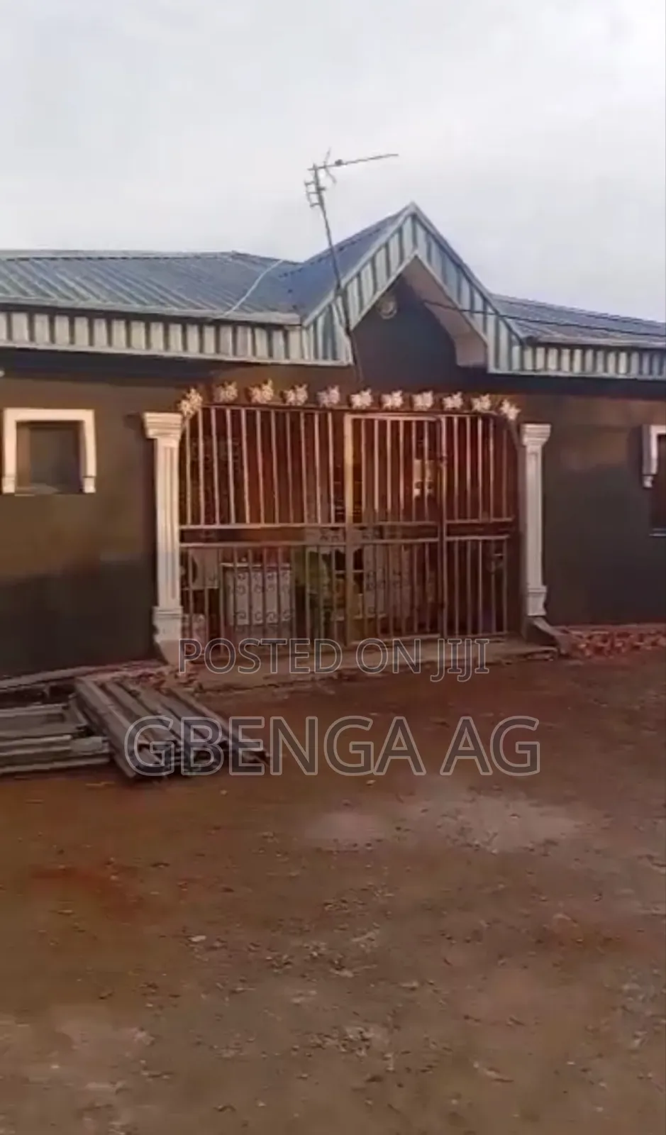 2bdrm Block of Flats in New London Baruwa, Akowonjo for sale