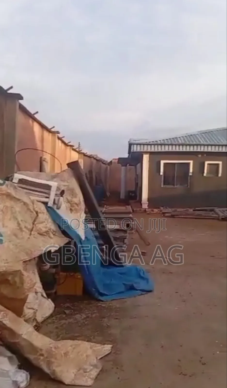 2bdrm Block of Flats in New London Baruwa, Akowonjo for sale