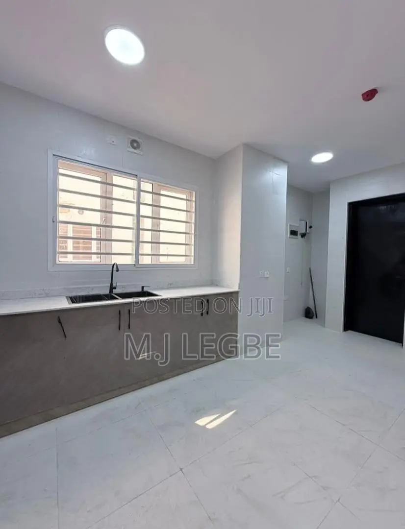 4bdrm Duplex in Chevron, Lekki for rent