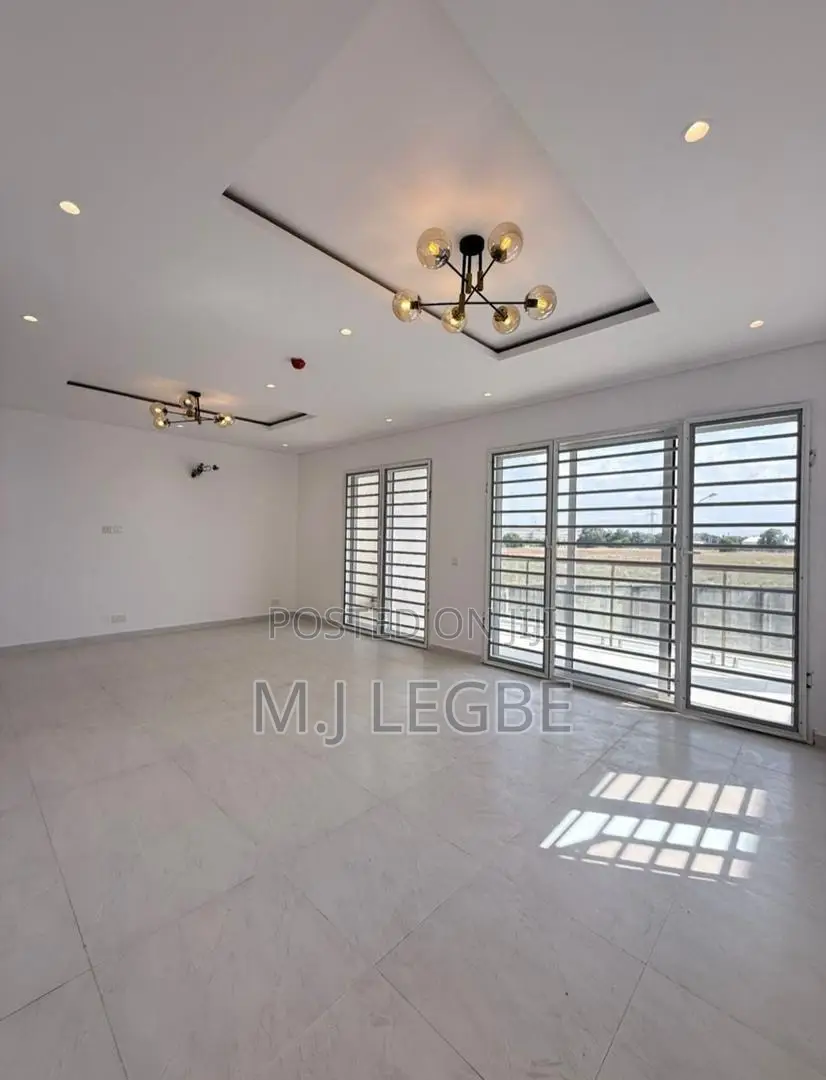 4bdrm Duplex in Chevron, Lekki for rent