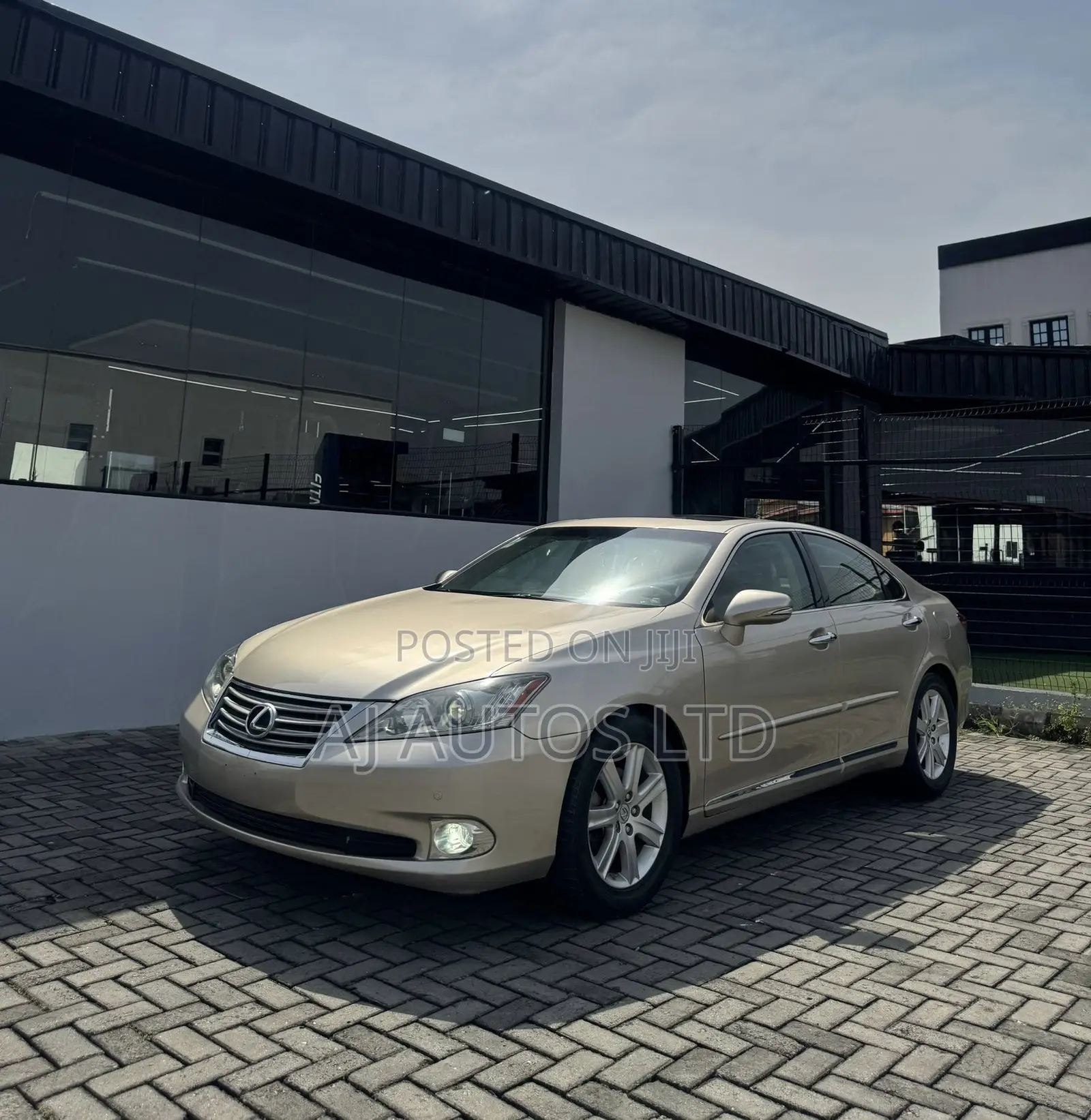 Lexus ES 350 2010 Gold