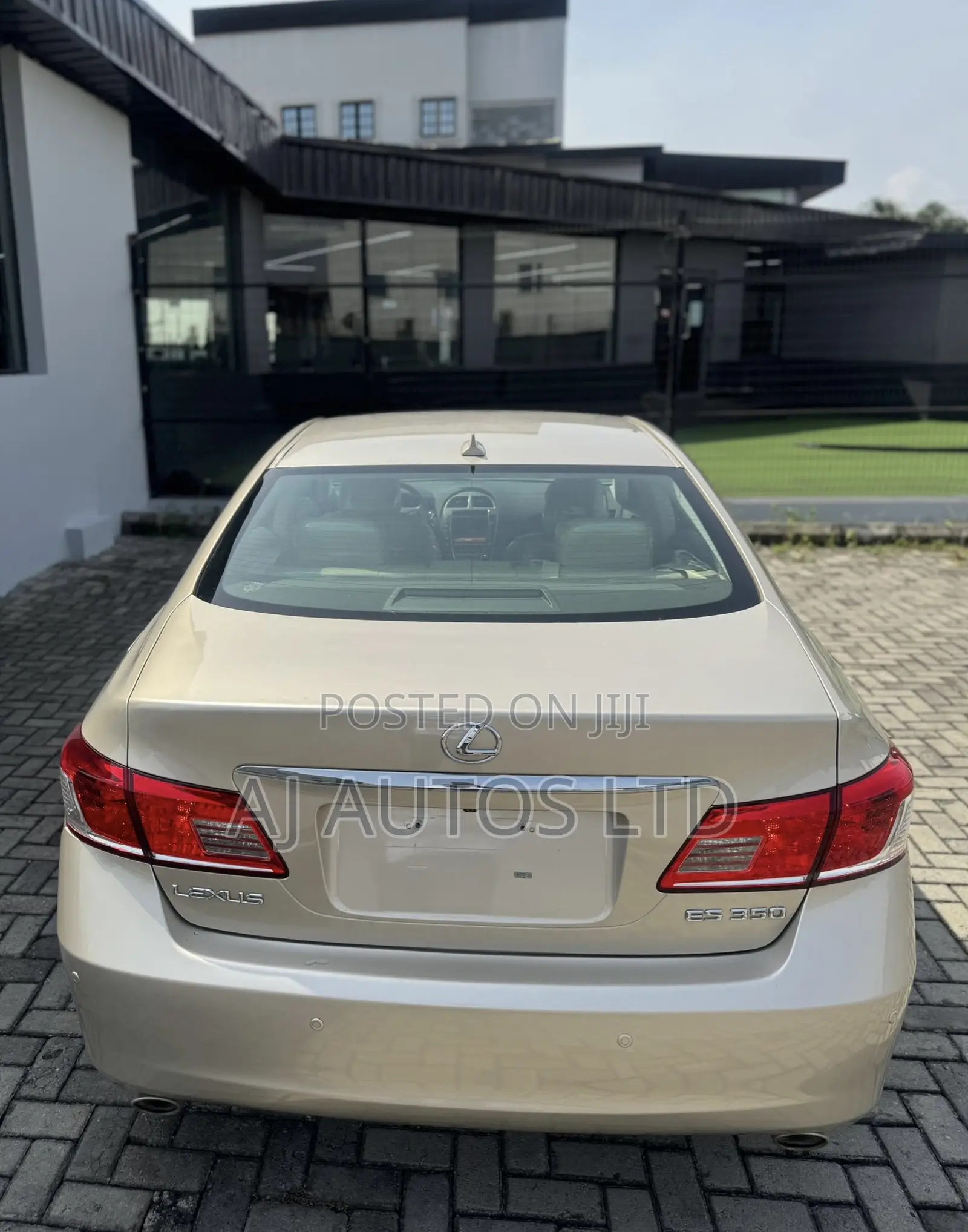 Lexus ES 350 2010 Gold