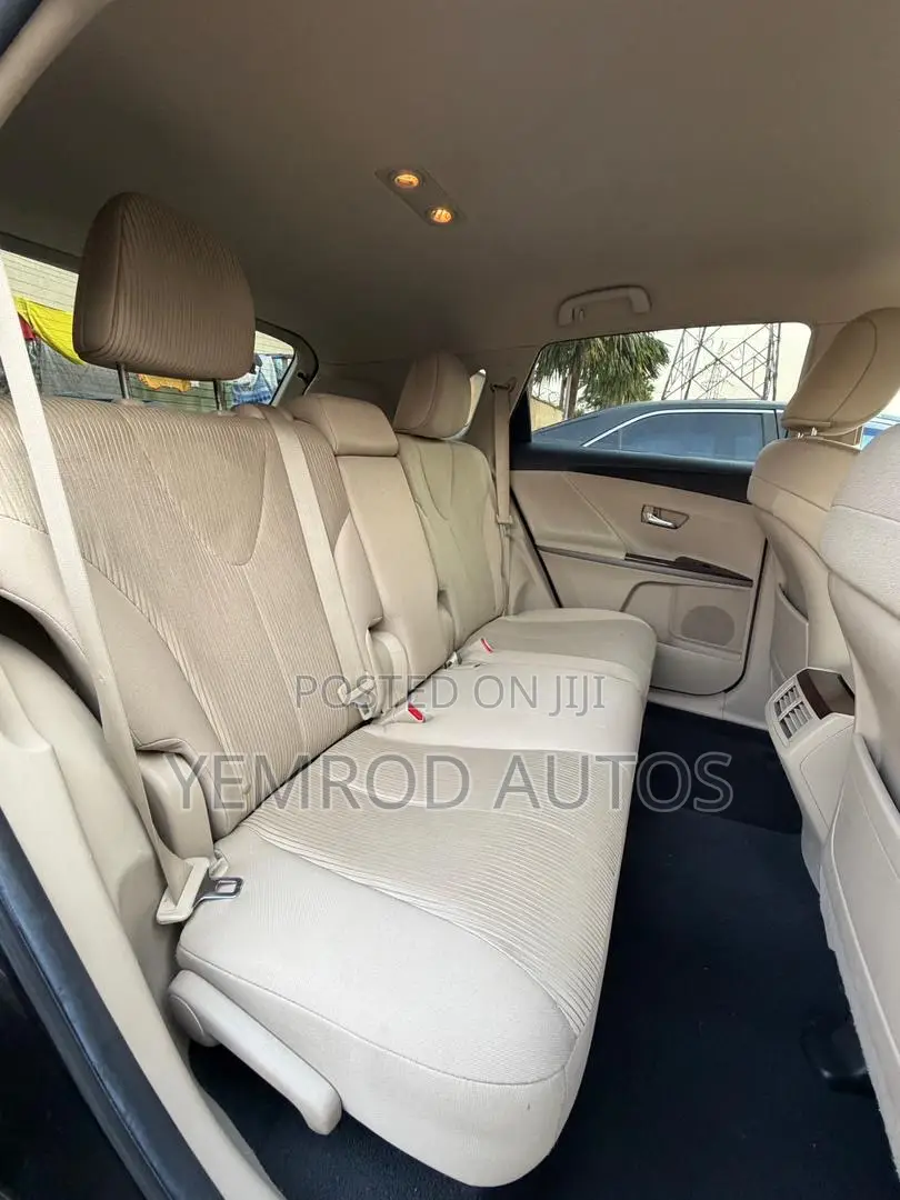 Toyota Venza LE AWD V6 2013 Black